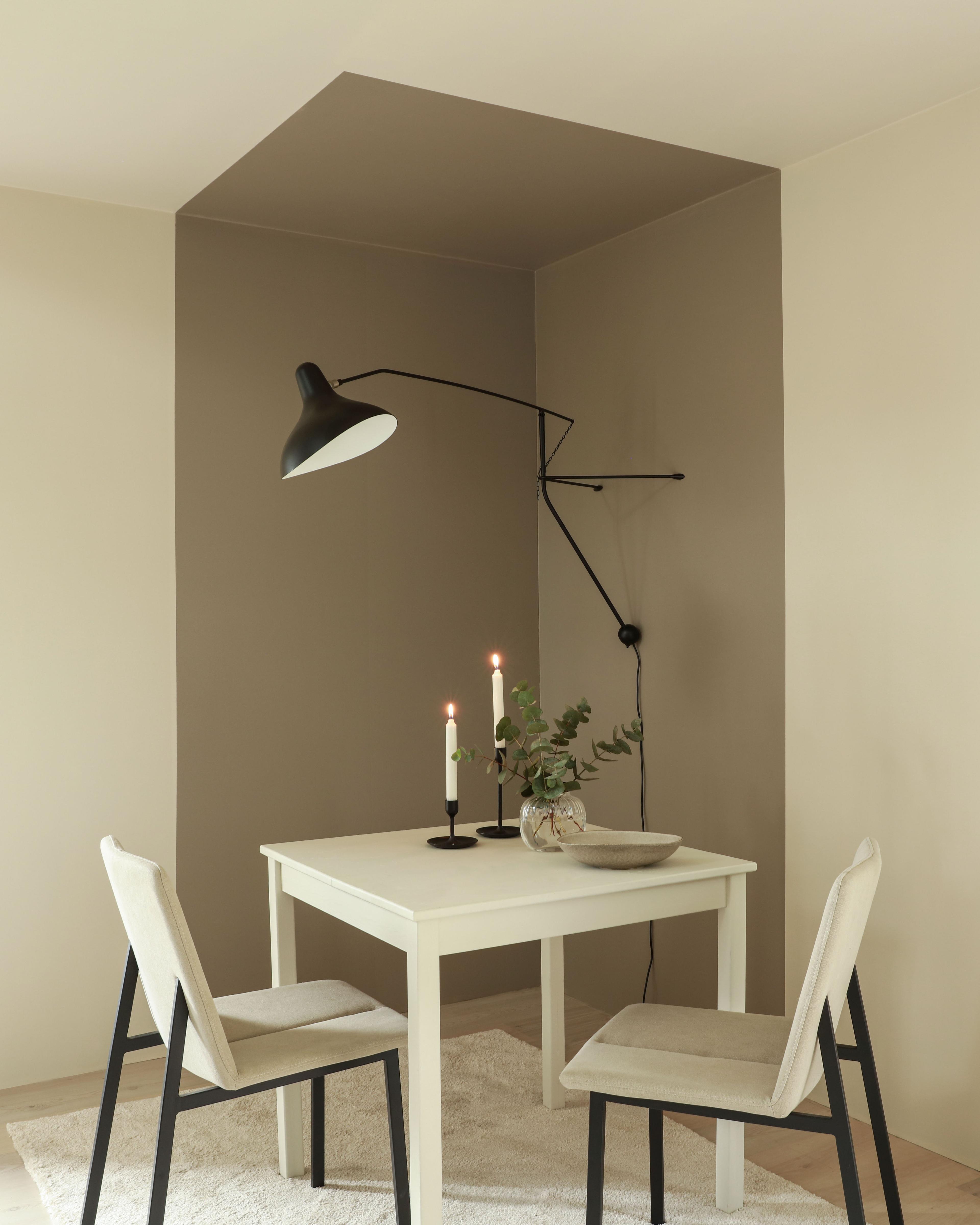 Premium Ceiling er ferdigtapetserte takplater som klikkes enkelt på plass, og som ikke skal sparkles. De skal bare males.