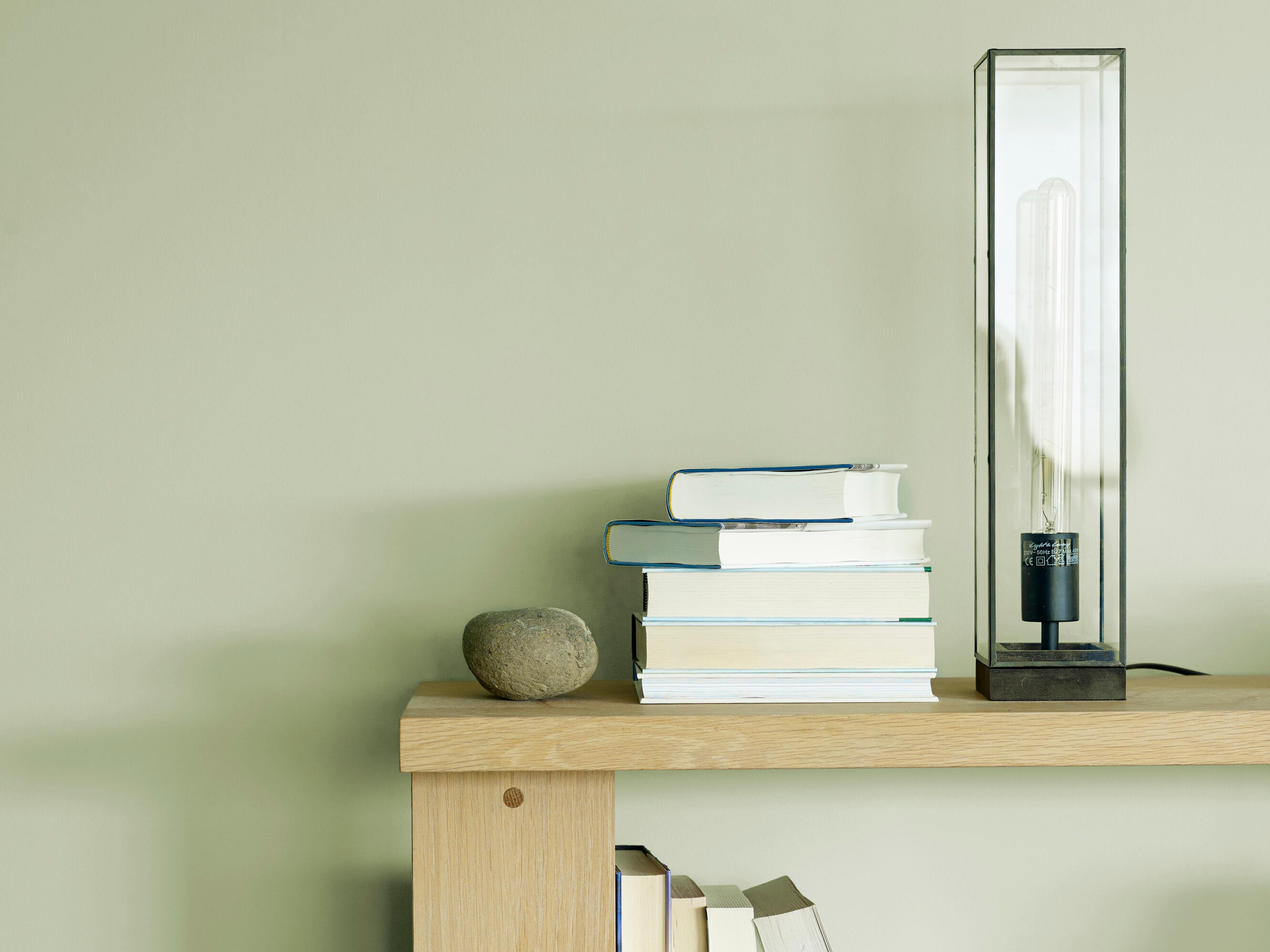 Lyse og delikate flater med matt maling vil gi ro og harmoni. Farge: Stille FR1416