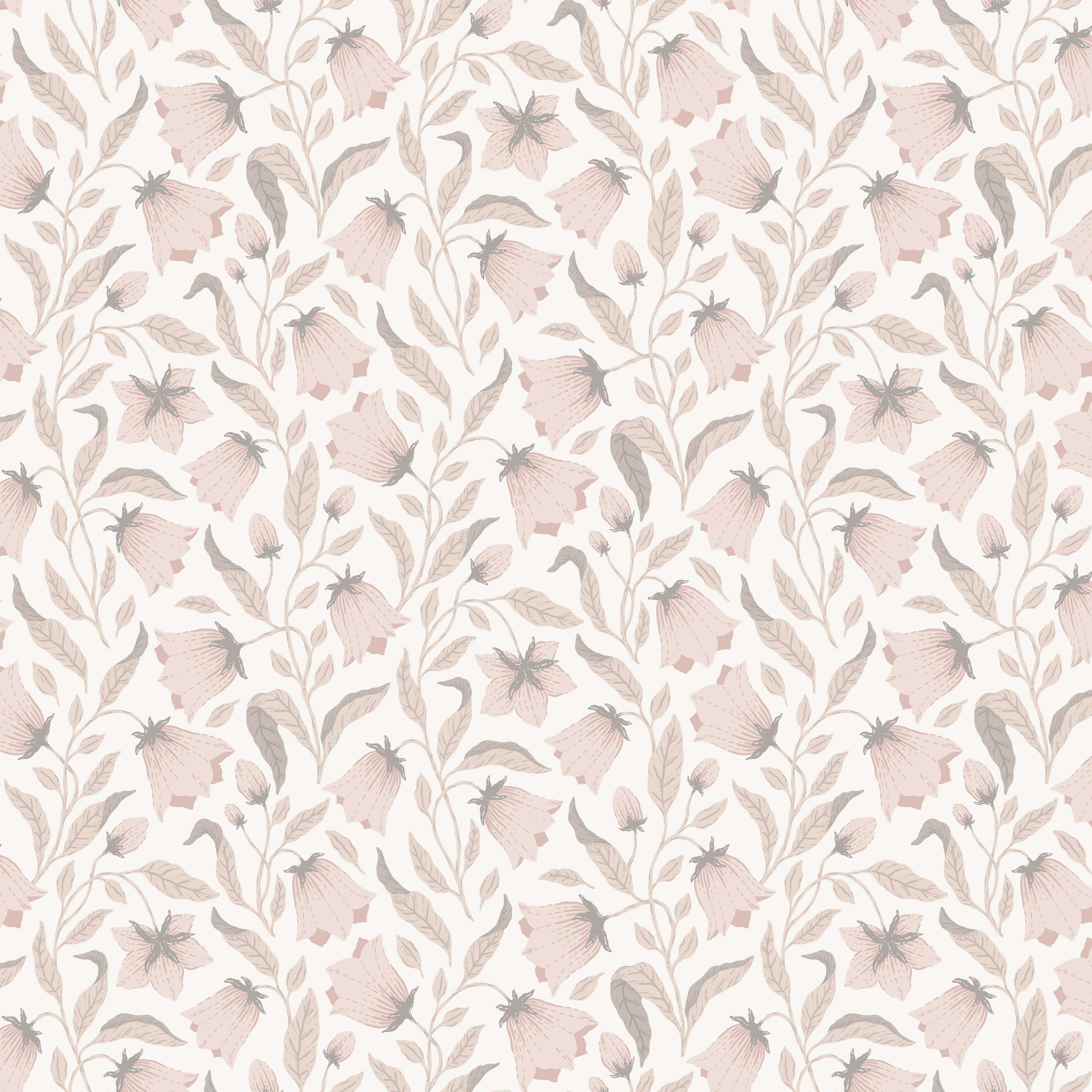 Klara o Tove blåklocka rosa, tapet tapet med blommigt mönster i vit. Från kollektionen Klara o Tove. Nonwoven-material med rak passning. Passar i vardagsrum, sovrum och hall.