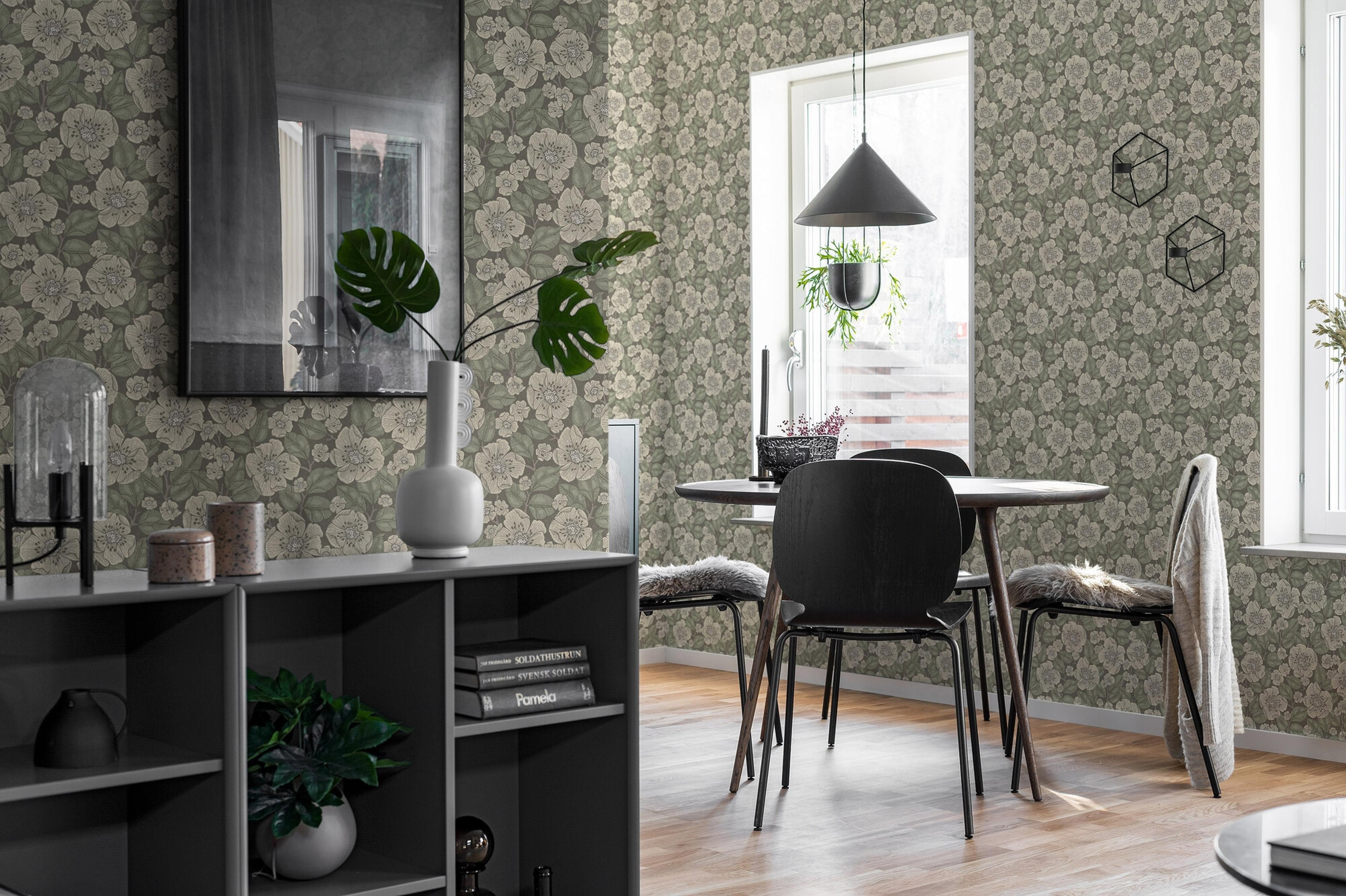 Borosan 21 8618 tapet med blommigt mönster i grön. Från kollektionen Borosan 21. Papper-material med rak passning.