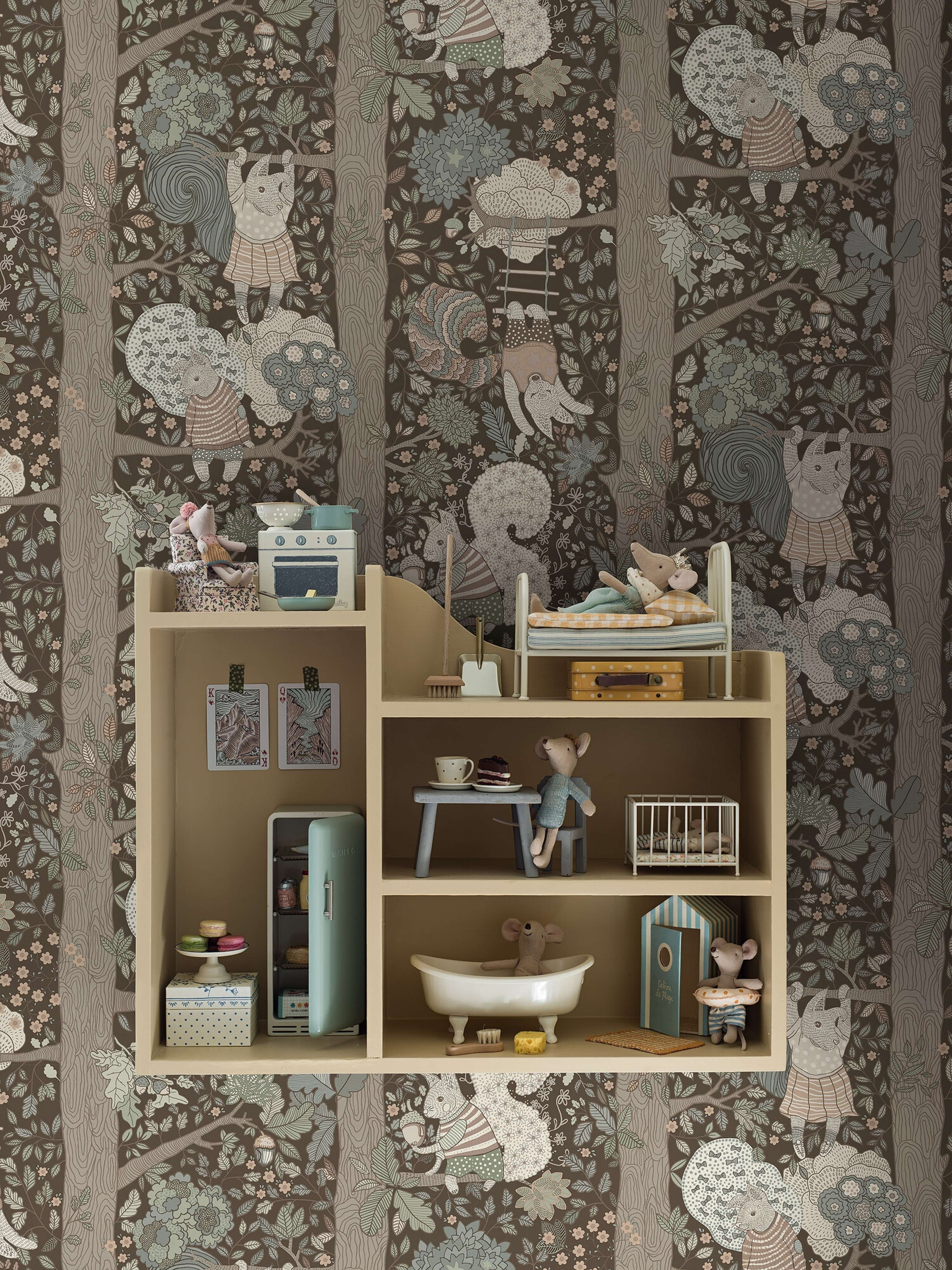 Charlie från Boråstapeter i svart och multifärg. Från kollektionen Scandinavian Designers Mini.