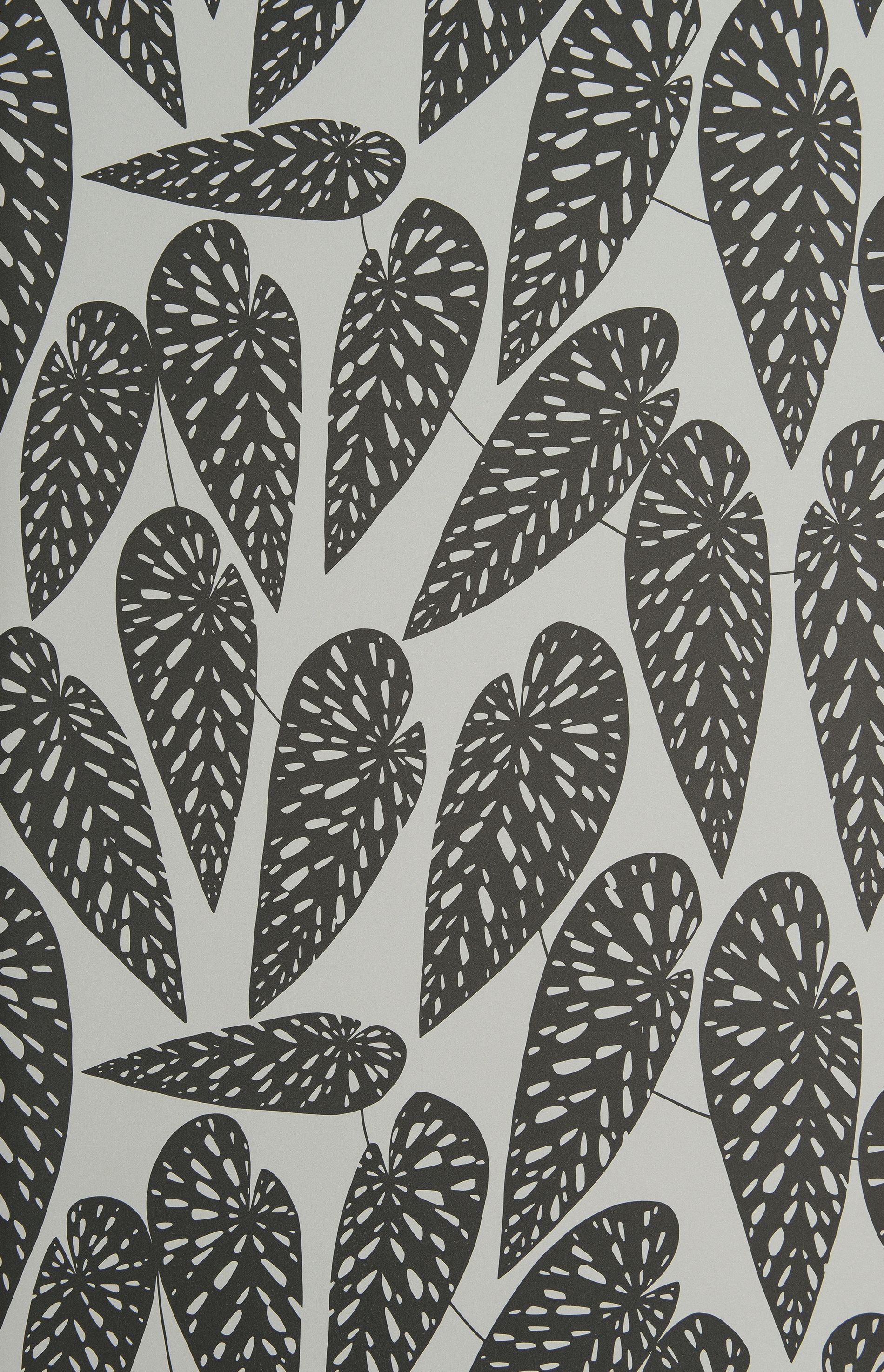 Jungle tapet från Midbec med botaniskt mönster i grå och blå. Från kollektionen Seven Sisters. Nonwoven-material med förskjuten passning. Vintage, country-stil.