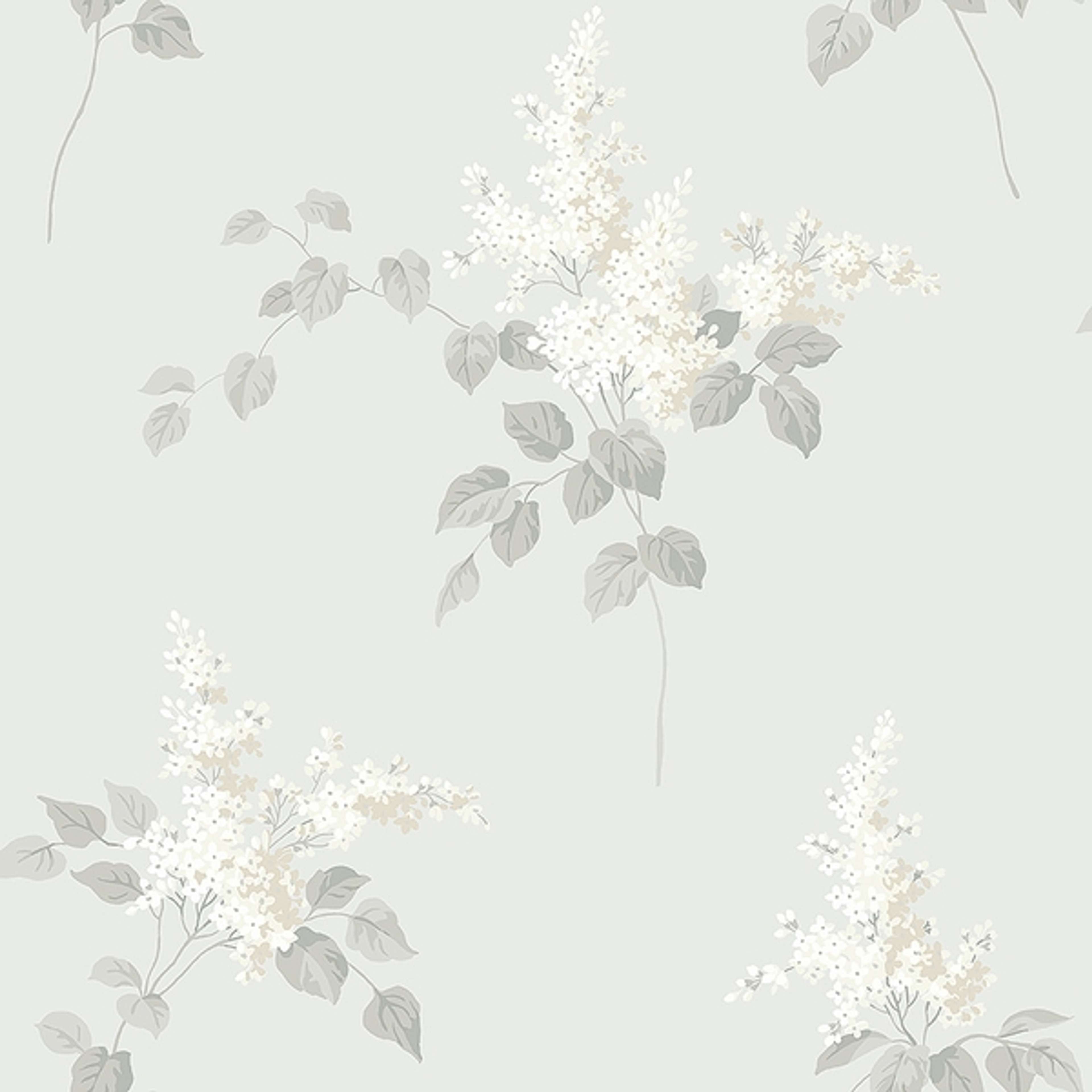 Lilacs tapet från Boråstapeter med blommigt mönster i grå. Från kollektionen Falsterbo III. Nonwoven-material med förskjuten passning.