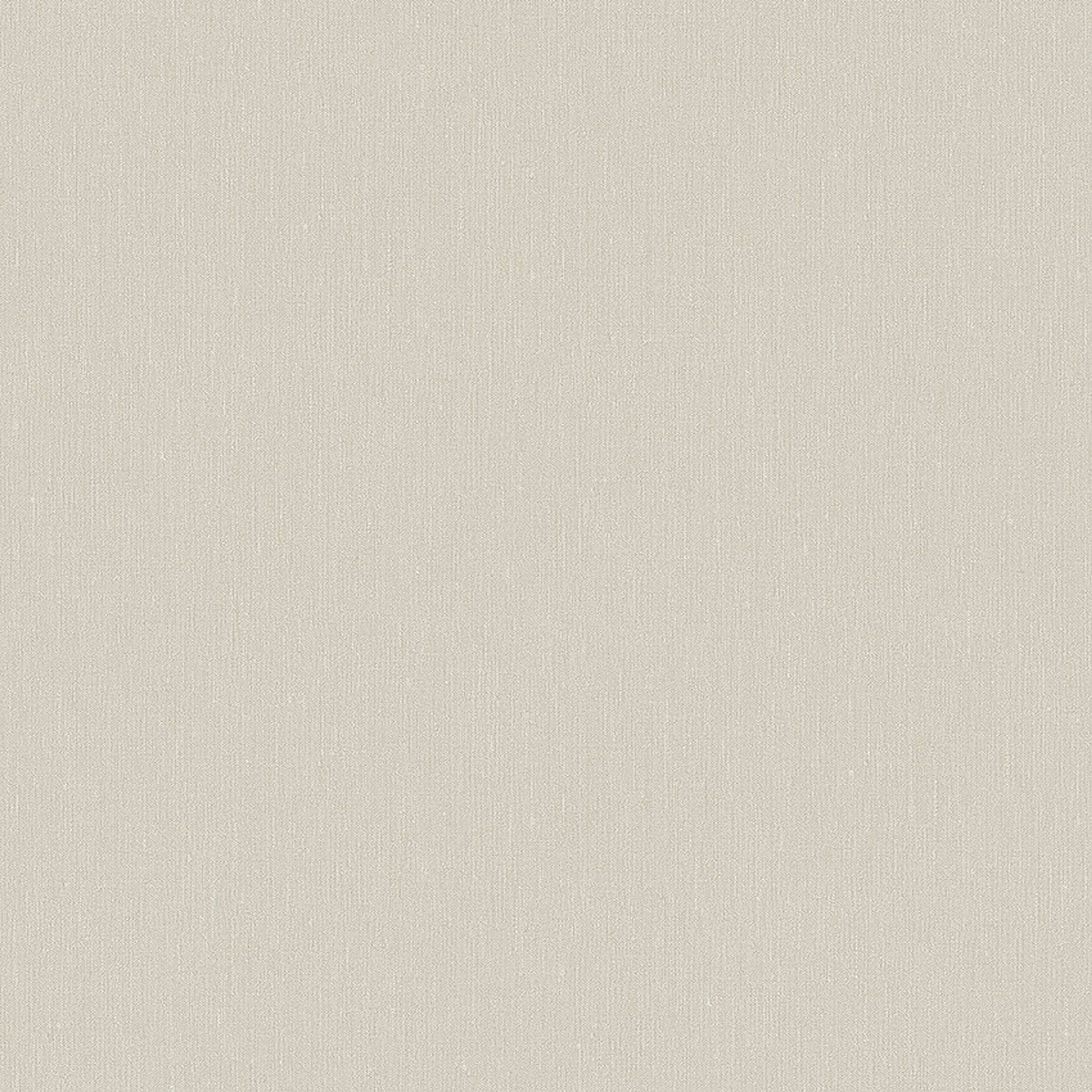 Scandinavian Beige tapet med enfargat, textilimitation mönster i beige. Från kollektionen Linen. Nonwoven-material. Passar i vardagsrum och matsal.