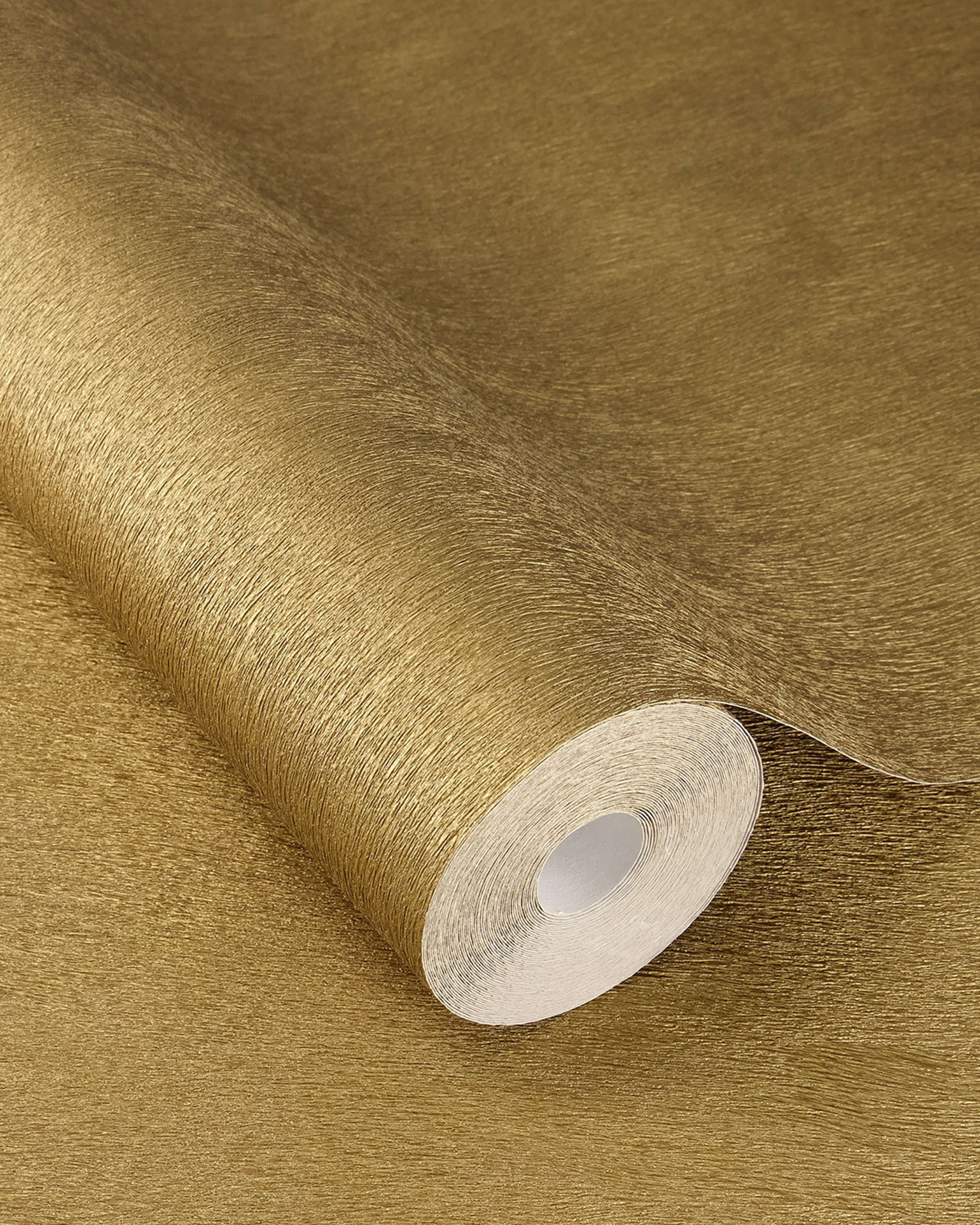 Serengeti 751031 tapet med djur mönster i guld. Från kollektionen Serengeti. Nonwoven-material. Passar i vardagsrum och matsal.