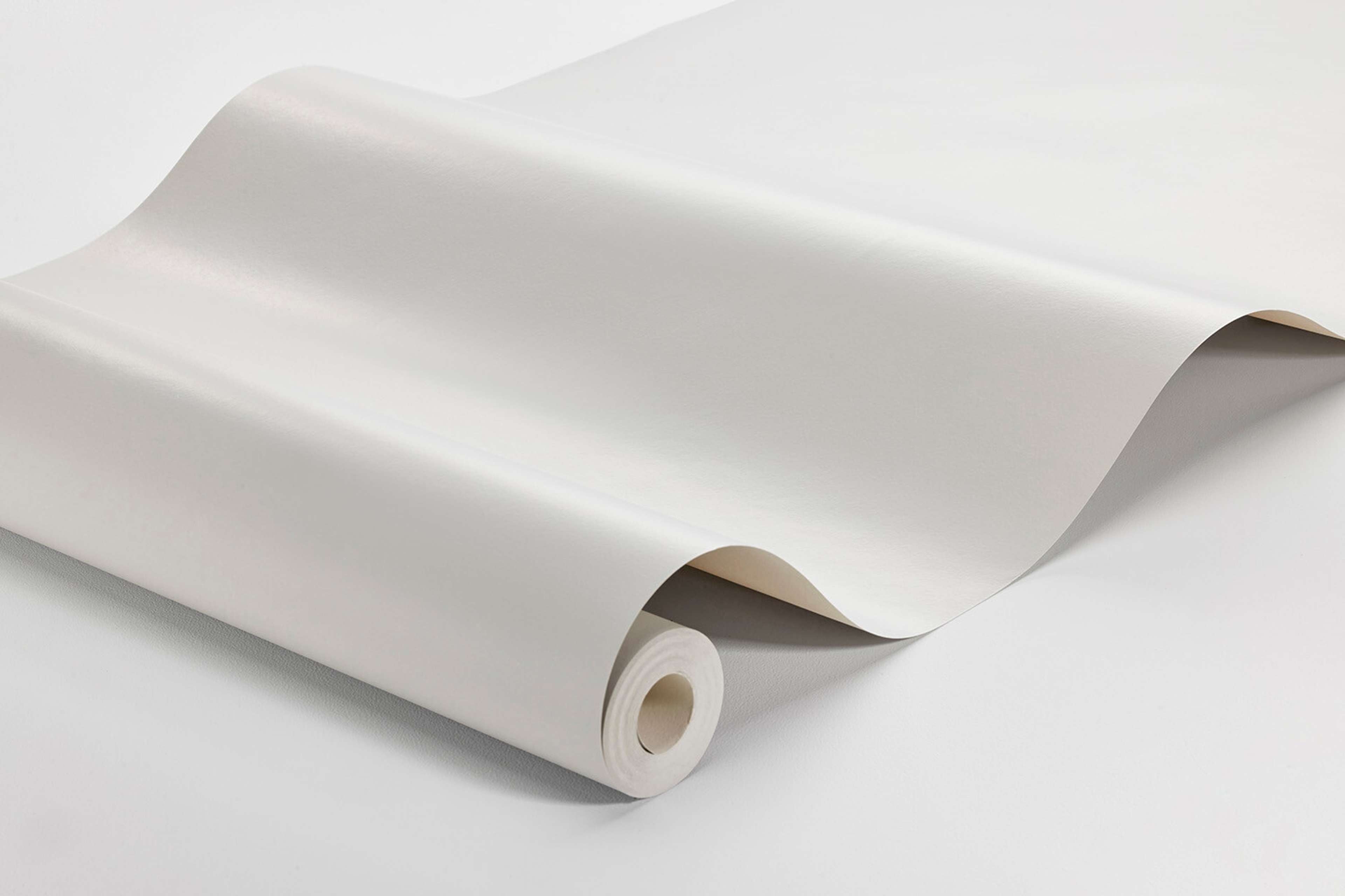 Seal Grey tapet enfärgad i grå. Från kollektionen Pigment. Nonwoven-material.