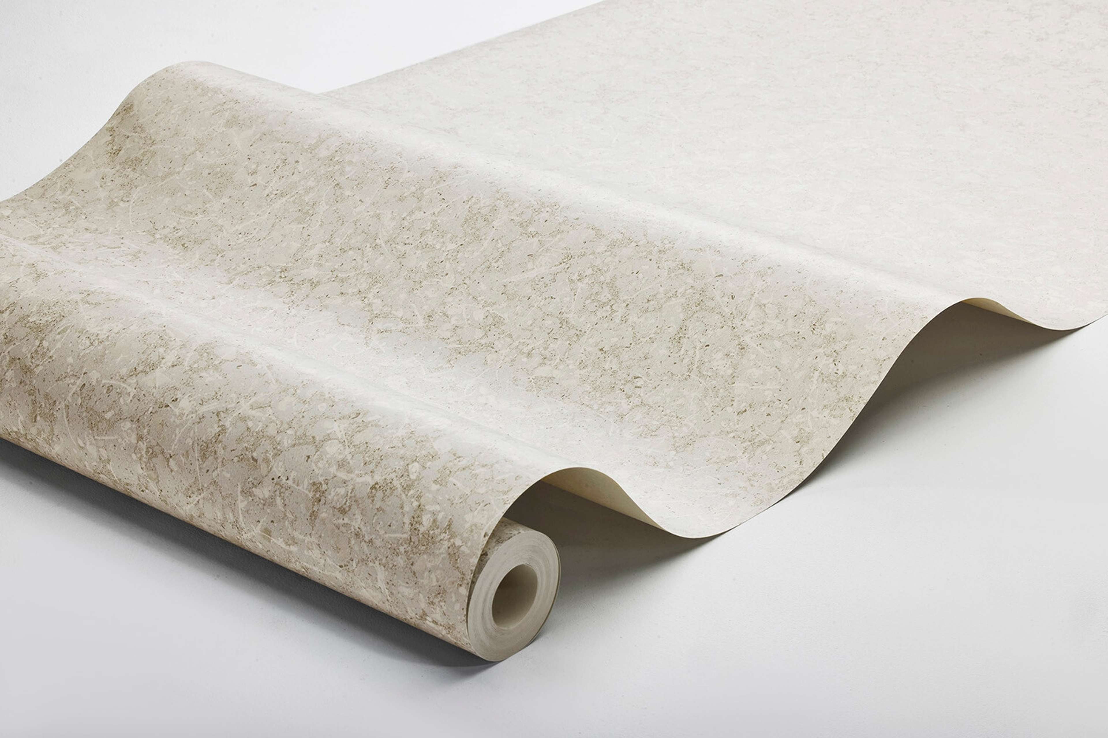 Northern Stone tapet med tegelsten mönster i grå. Från kollektionen Woodland. Nonwoven-material.