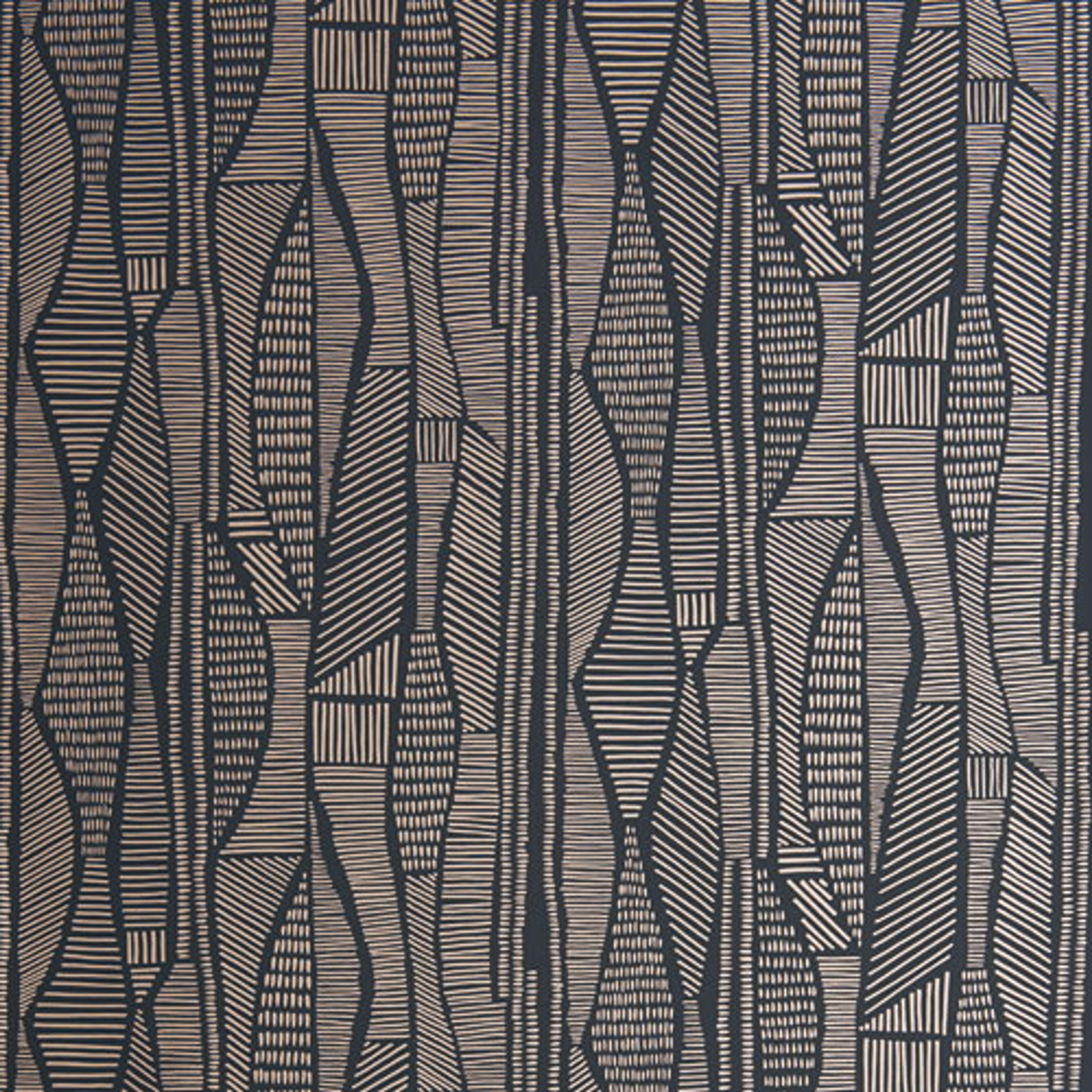 Skylark Onyx tapet från Midbec med abstrakt mönster i svart. Från kollektionen Pioneer. Nonwoven-material med förskjuten passning.