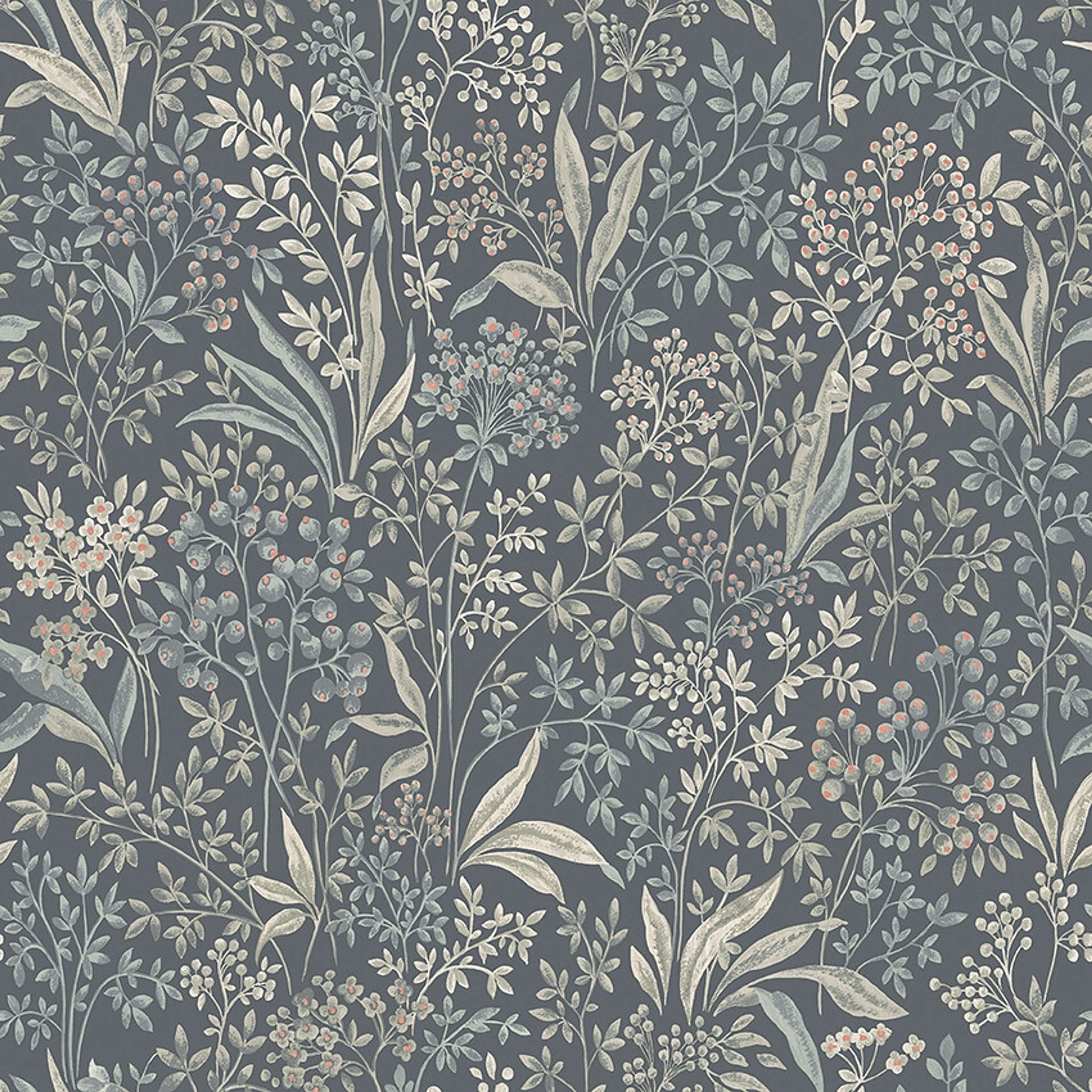 Nocturne slingrande bladverk, gråblå tapet med botaniskt mönster i grå och blå. Från kollektionen Vårt Arkiv. Nonwoven-material med rak passning. Country-stil.