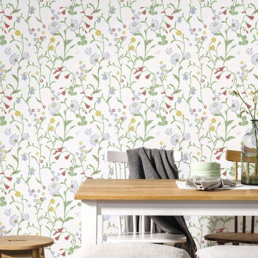 Midsommar, Vit tapet från duro med blommigt mönster i vit. Från kollektionen Spira. Nonwoven-material med rak passning. Country, city-stil.