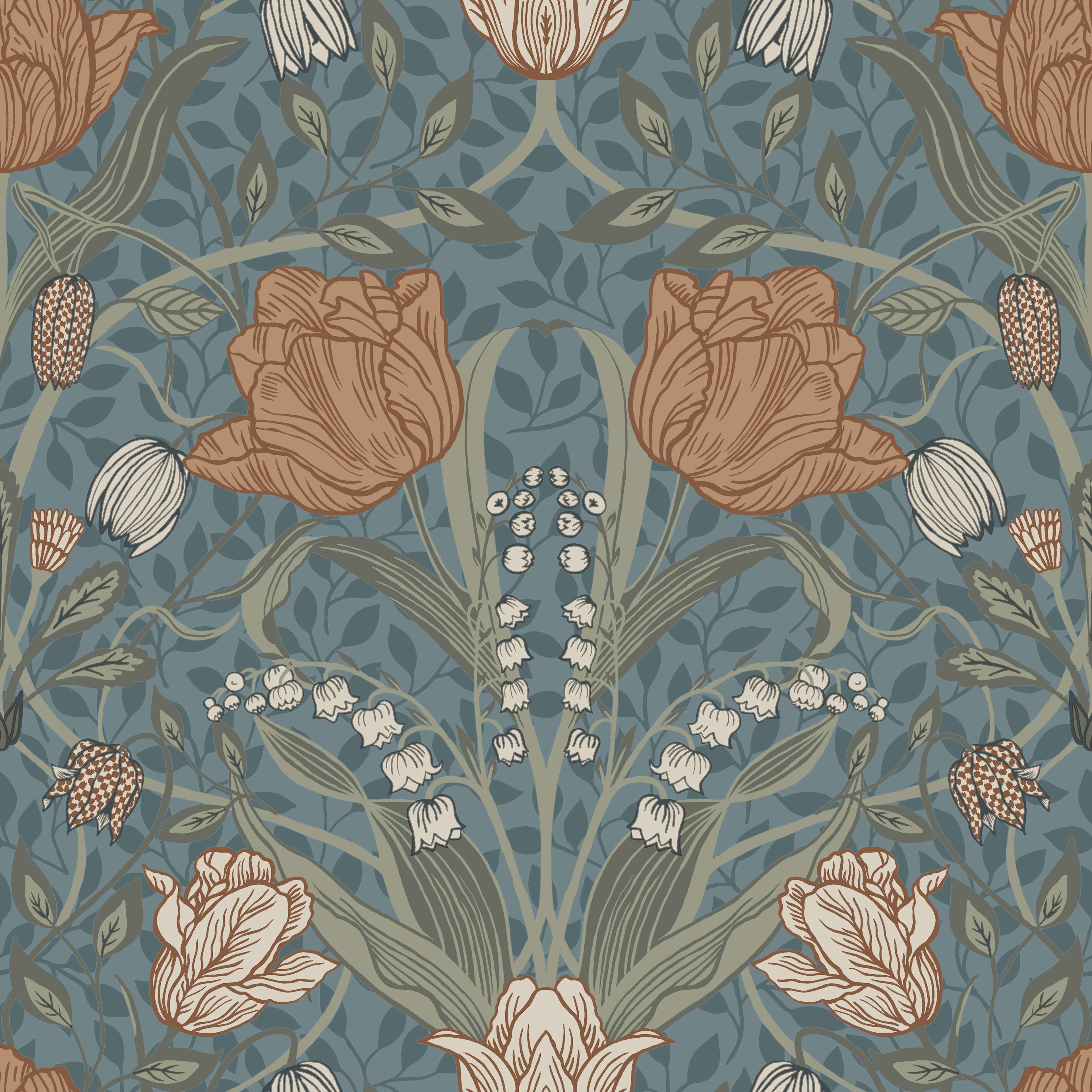 Filippa, blå tapet från Midbec med botaniskt, blommigt mönster i blå. Från kollektionen Apelviken. Nonwoven-material med rak passning.