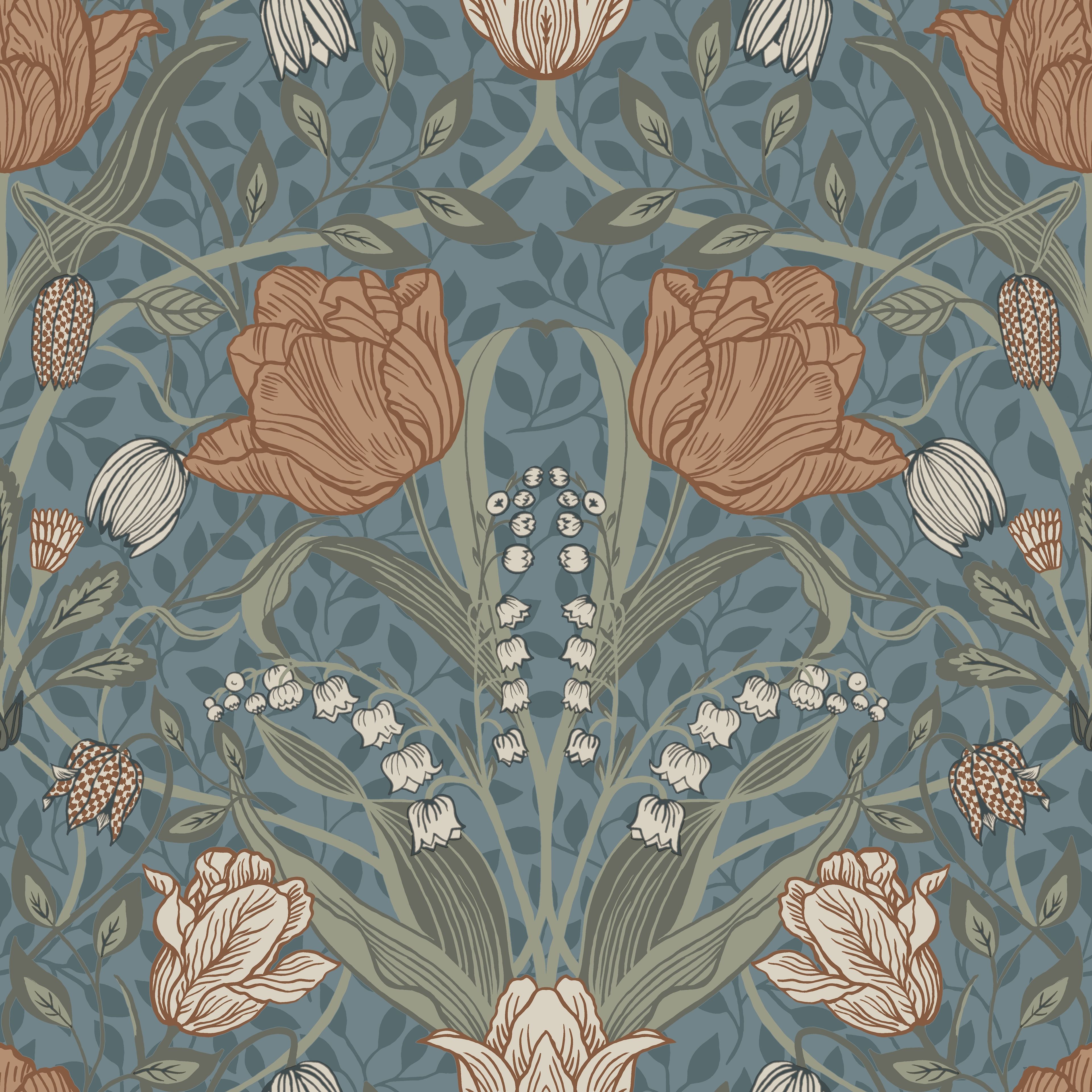Filippa, blå tapet från Midbec med botaniskt, blommigt mönster i blå. Från kollektionen Apelviken. Nonwoven-material med rak passning.
