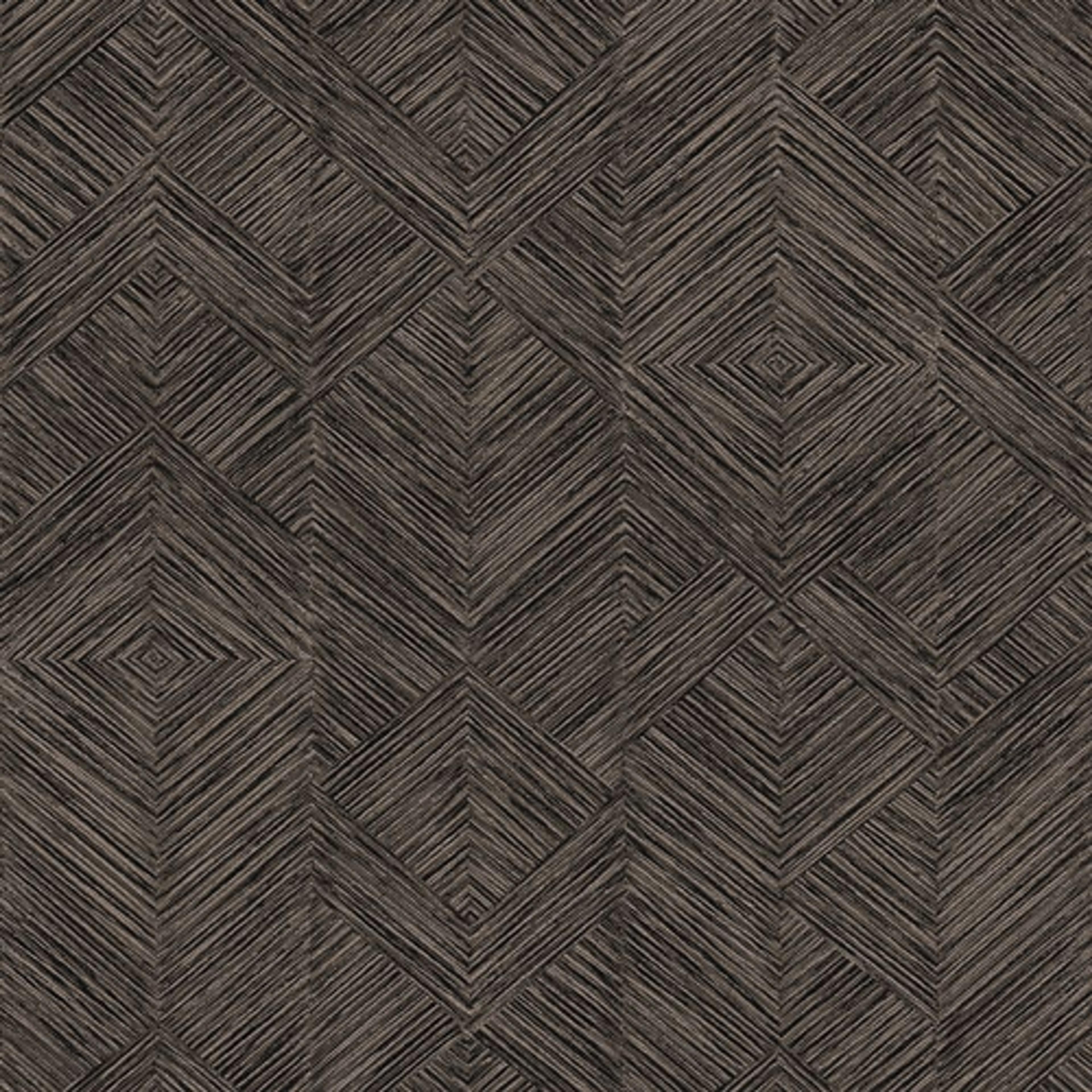 Enitan Night tapet tapet från Midbec med geometriskt mönster i svart och grå. Från kollektionen Tribute. Nonwoven-material med förskjuten passning. Passar i vardagsrum, matsal och hall.