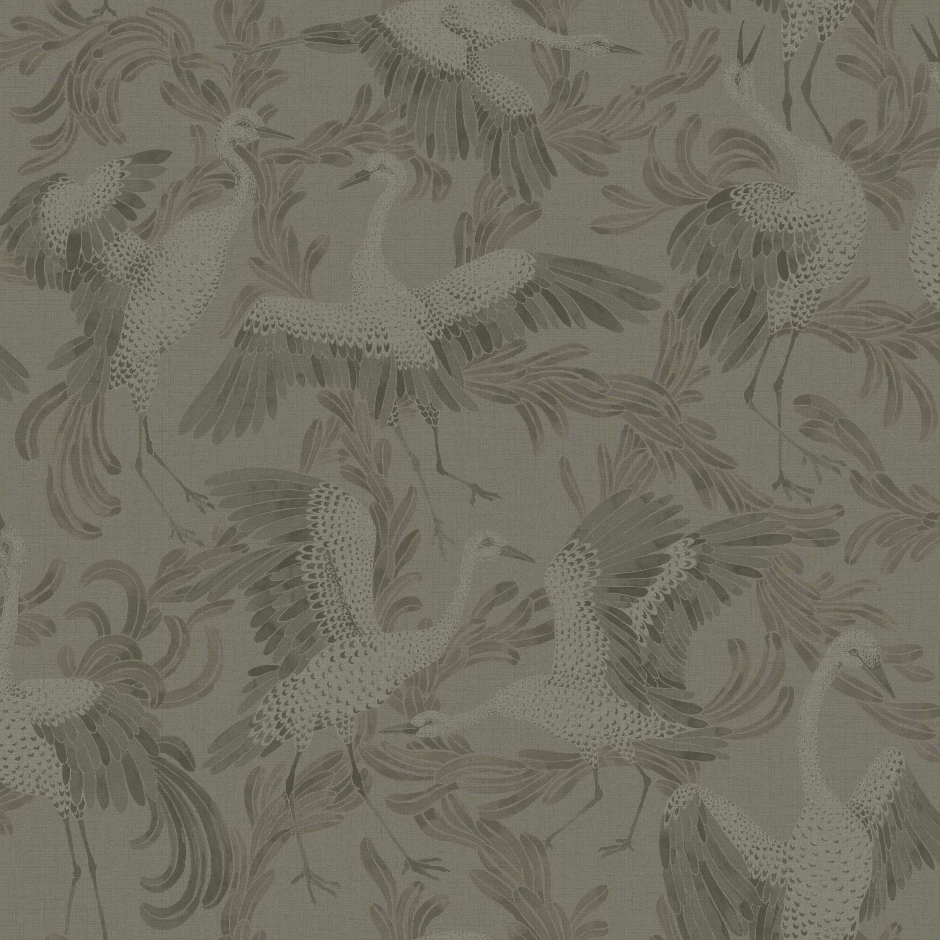 Dancing Crane, gråbrun tapet från Boråstapeter med djur mönster i brun. Från kollektionen Eastern Simplicity. Nonwoven-material med förskjuten passning. Country-stil. Passar i vardagsrum, hall och arbetsrum.