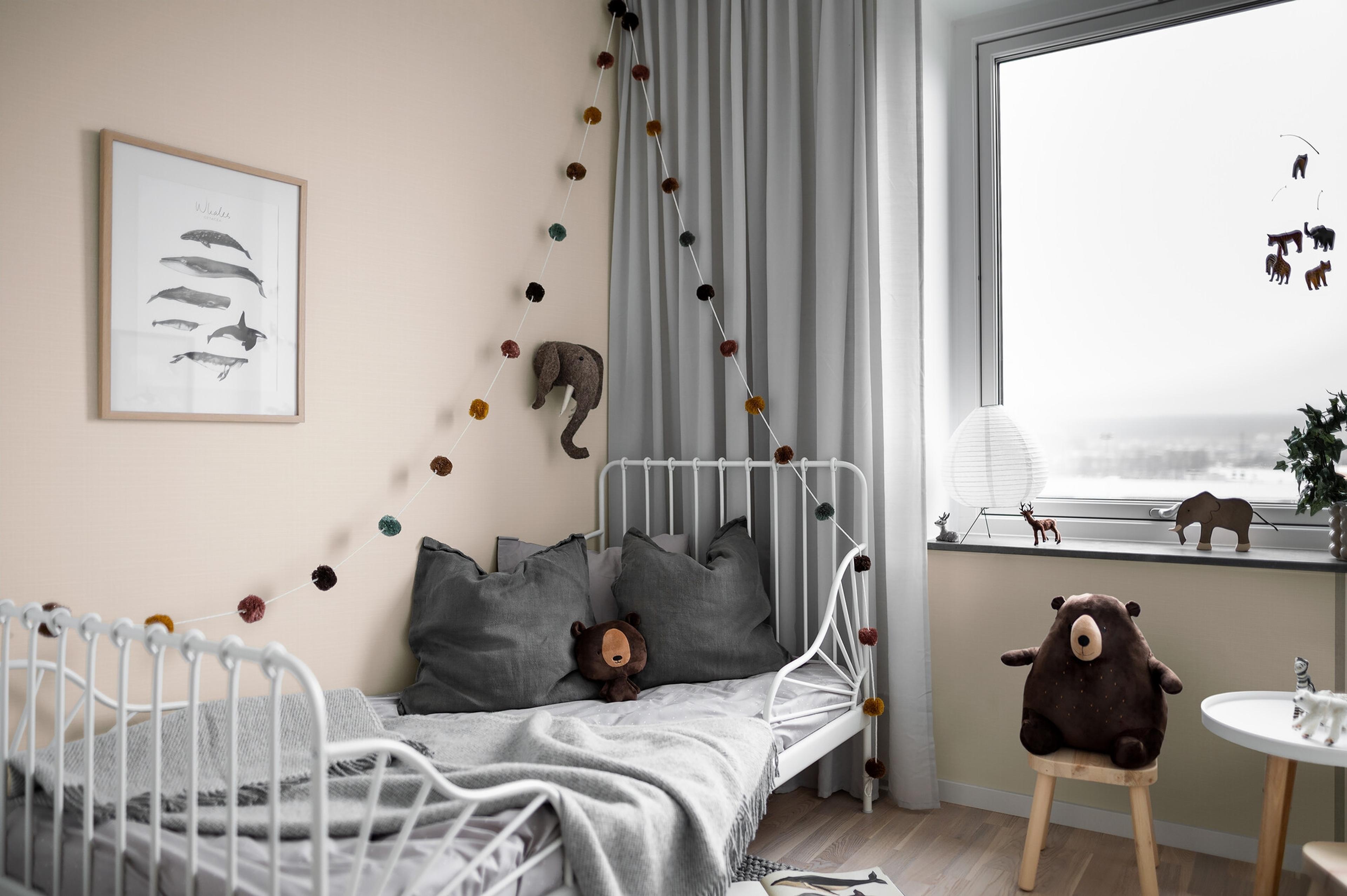 Borosan 21 8645 tapet enfärgad i beige. Från kollektionen Borosan 21. Papper-material.