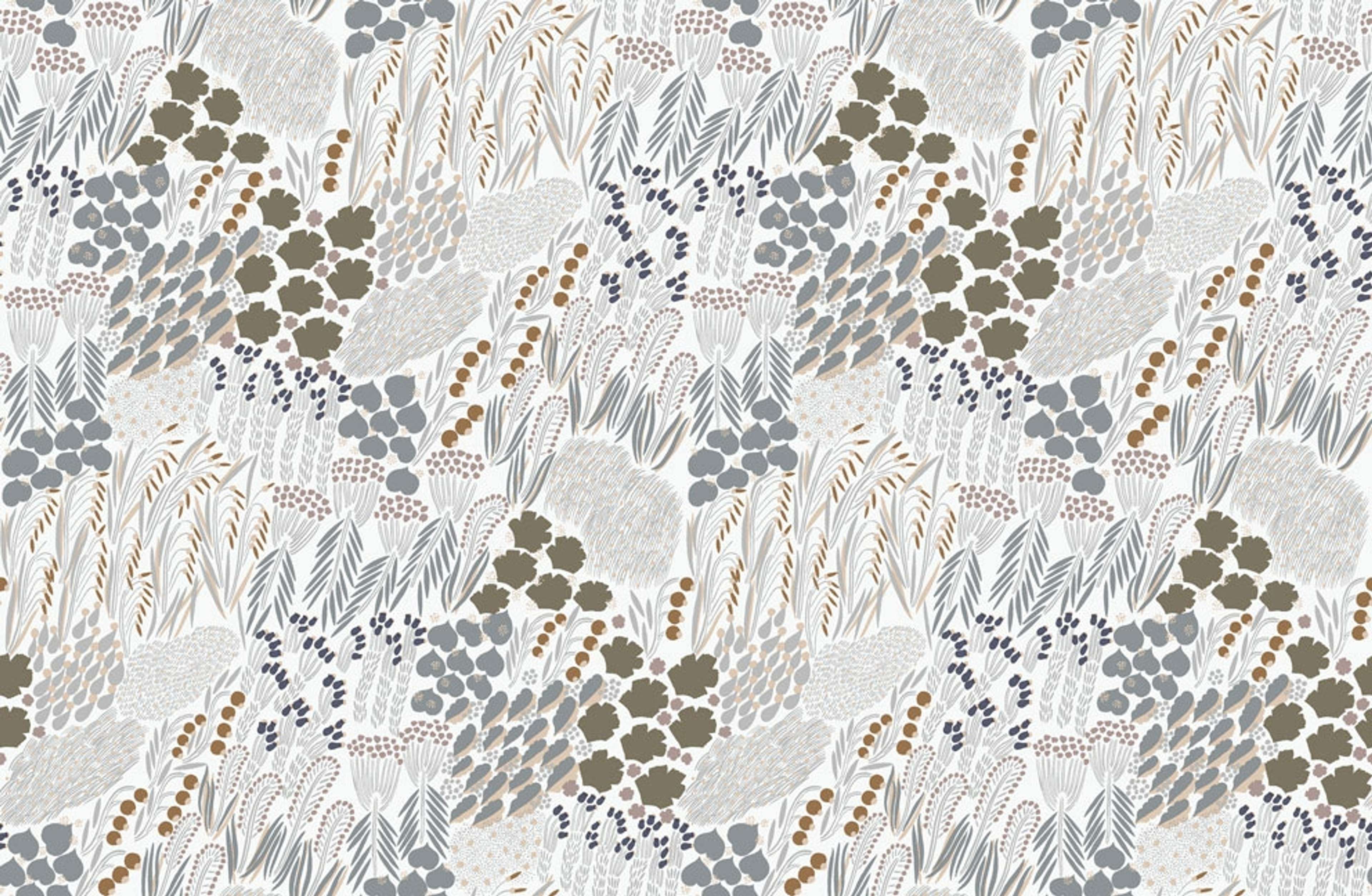 Pieni Letto tapet med blommigt mönster i vit. Från kollektionen Marimekko 6. Nonwoven-material med rak passning.