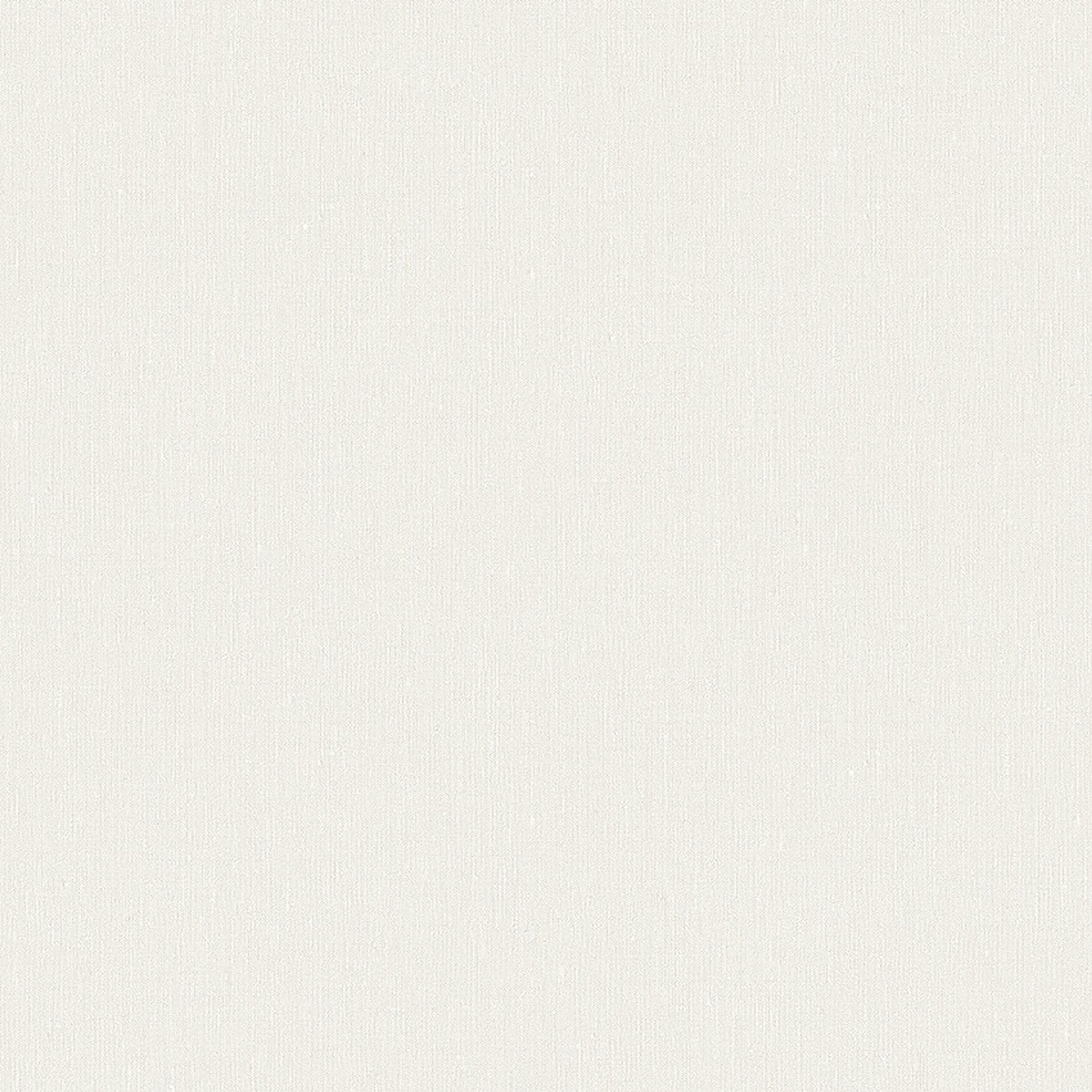Calm White tapet med enfargat, textilimitation mönster i vit. Från kollektionen Linen. Nonwoven-material. Passar i vardagsrum och matsal.