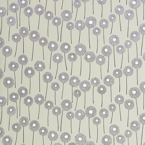 Meadow Snowberry tapet från Midbec med blommigt mönster i grön. Från kollektionen Pioneer. Nonwoven-material med förskjuten passning.