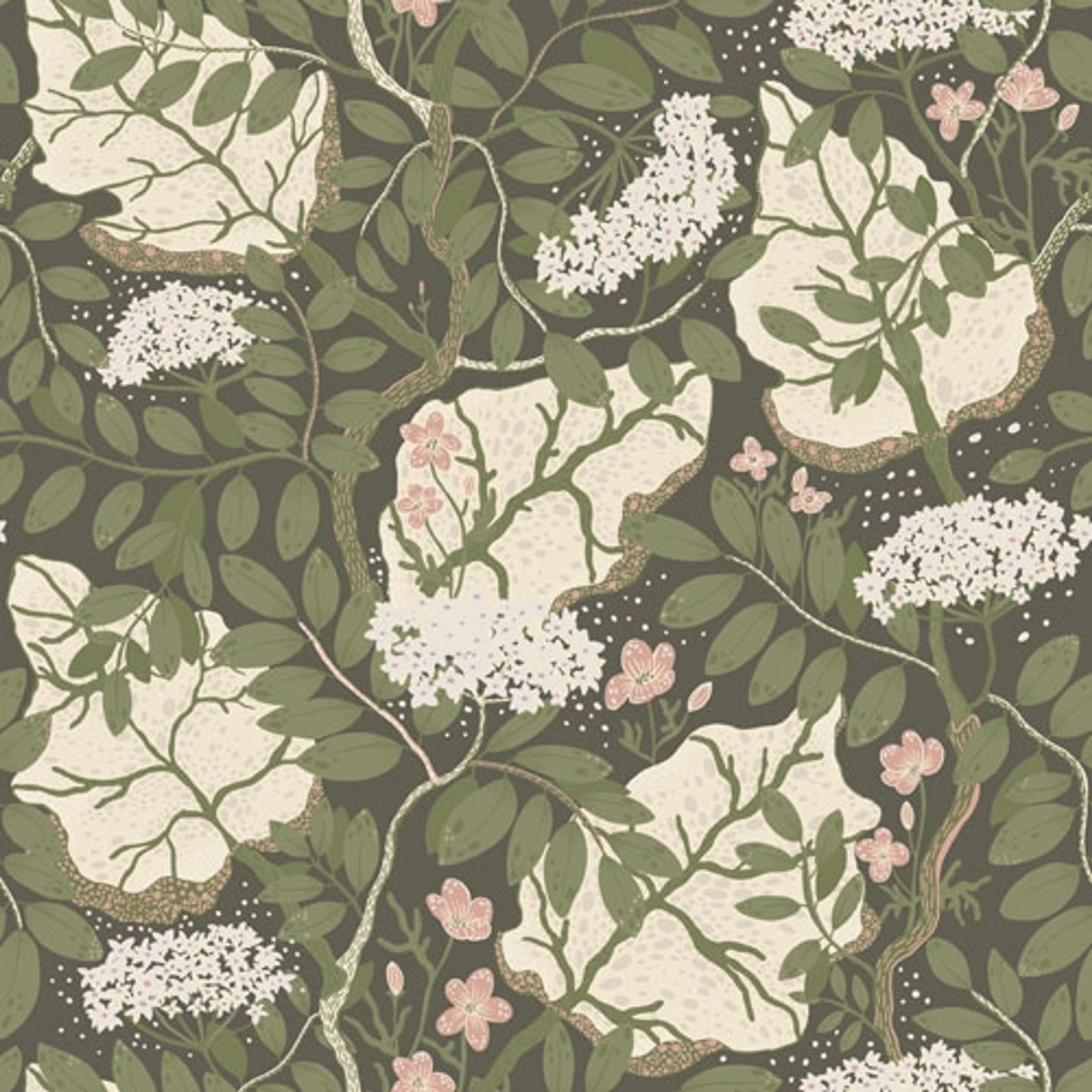 Ulla-Britt tapet med blommigt mönster i grön. Från kollektionen Lina. Nonwoven-material med rak passning.