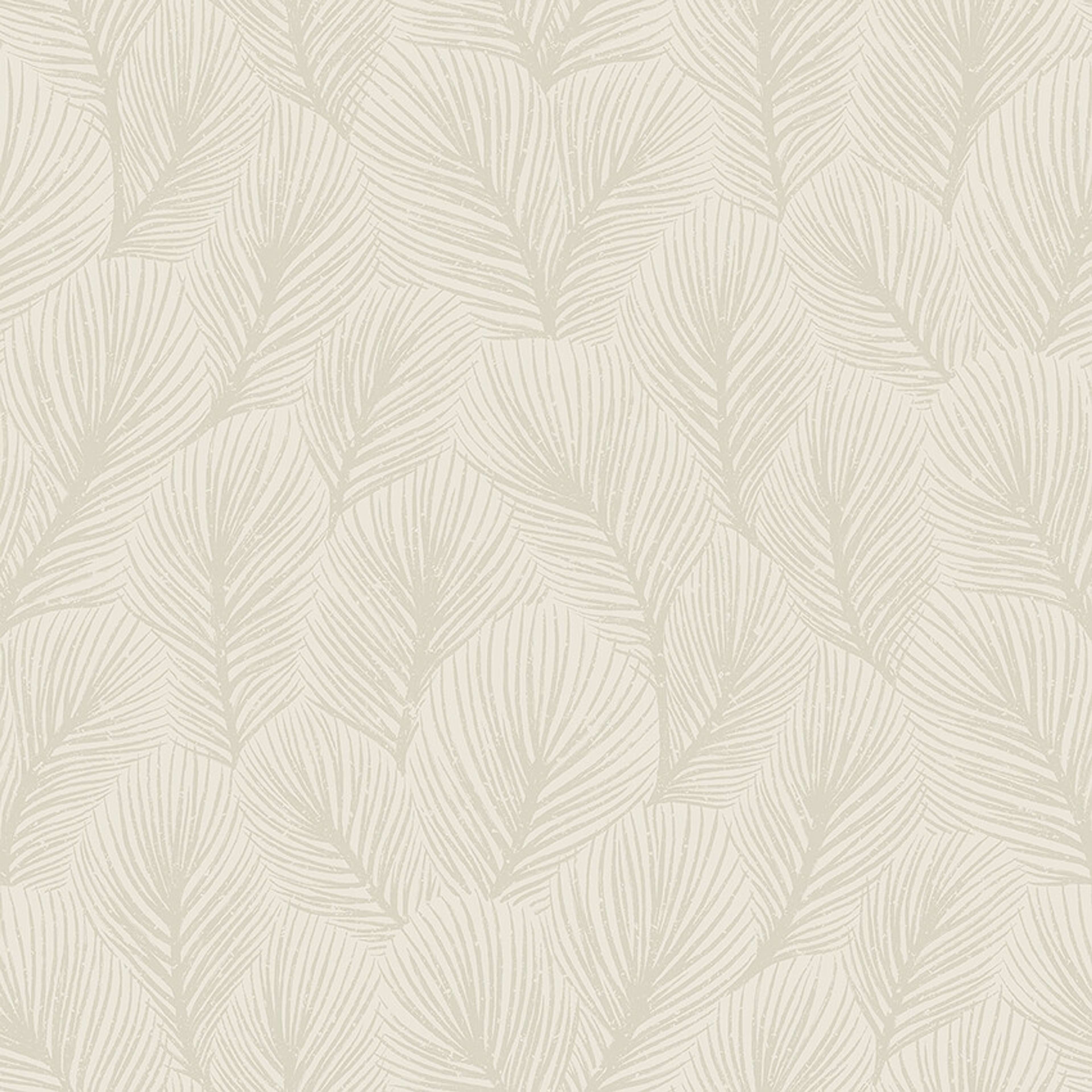 Pine Tree tapet med botaniskt mönster i beige. Från kollektionen Woodland. Nonwoven-material med rak passning.