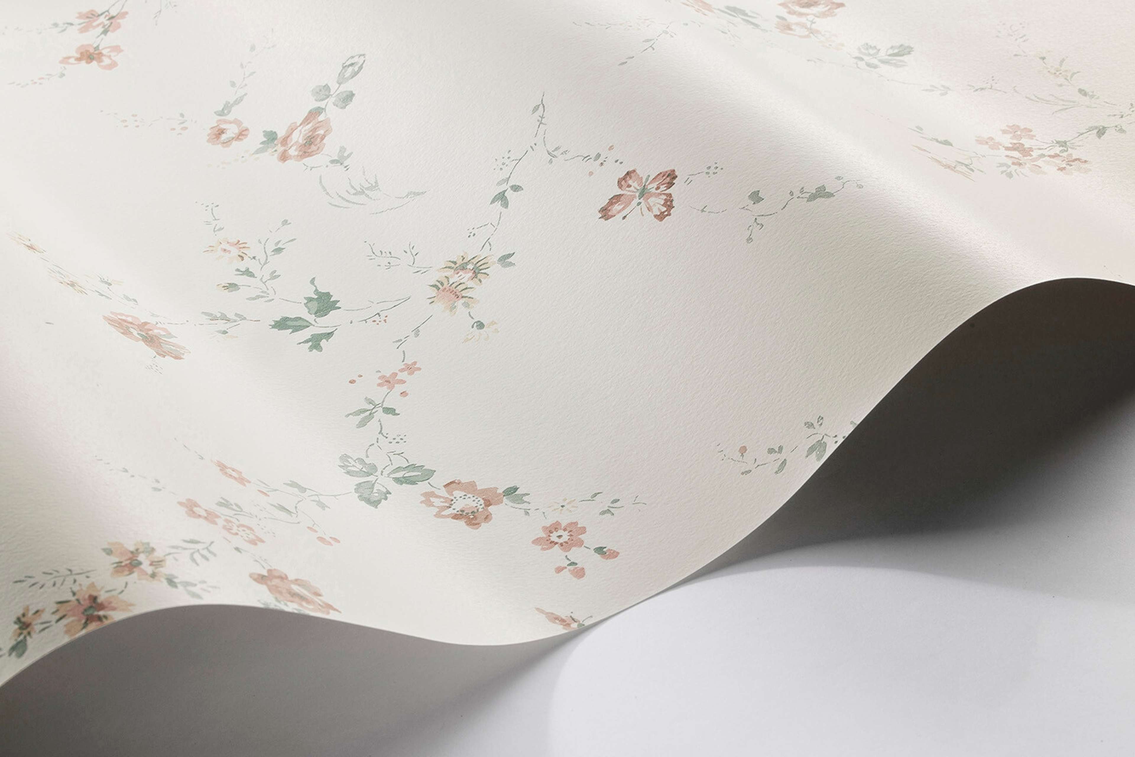 Borosan 21 8626 tapet med blommigt mönster i rosa. Från kollektionen Borosan 21. Papper-material med rak passning.