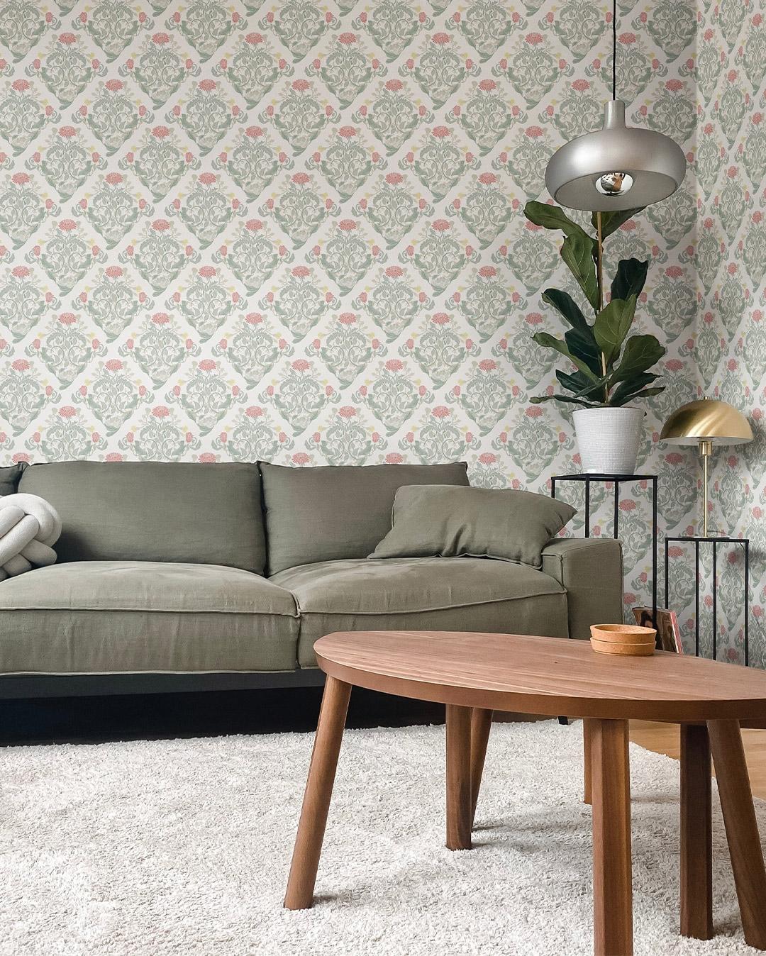 Klara o Tove frodas röd, tapet tapet med blommigt mönster i vit och röd. Från kollektionen Klara o Tove. Nonwoven-material med förskjuten passning. Passar i vardagsrum, sovrum och hall.