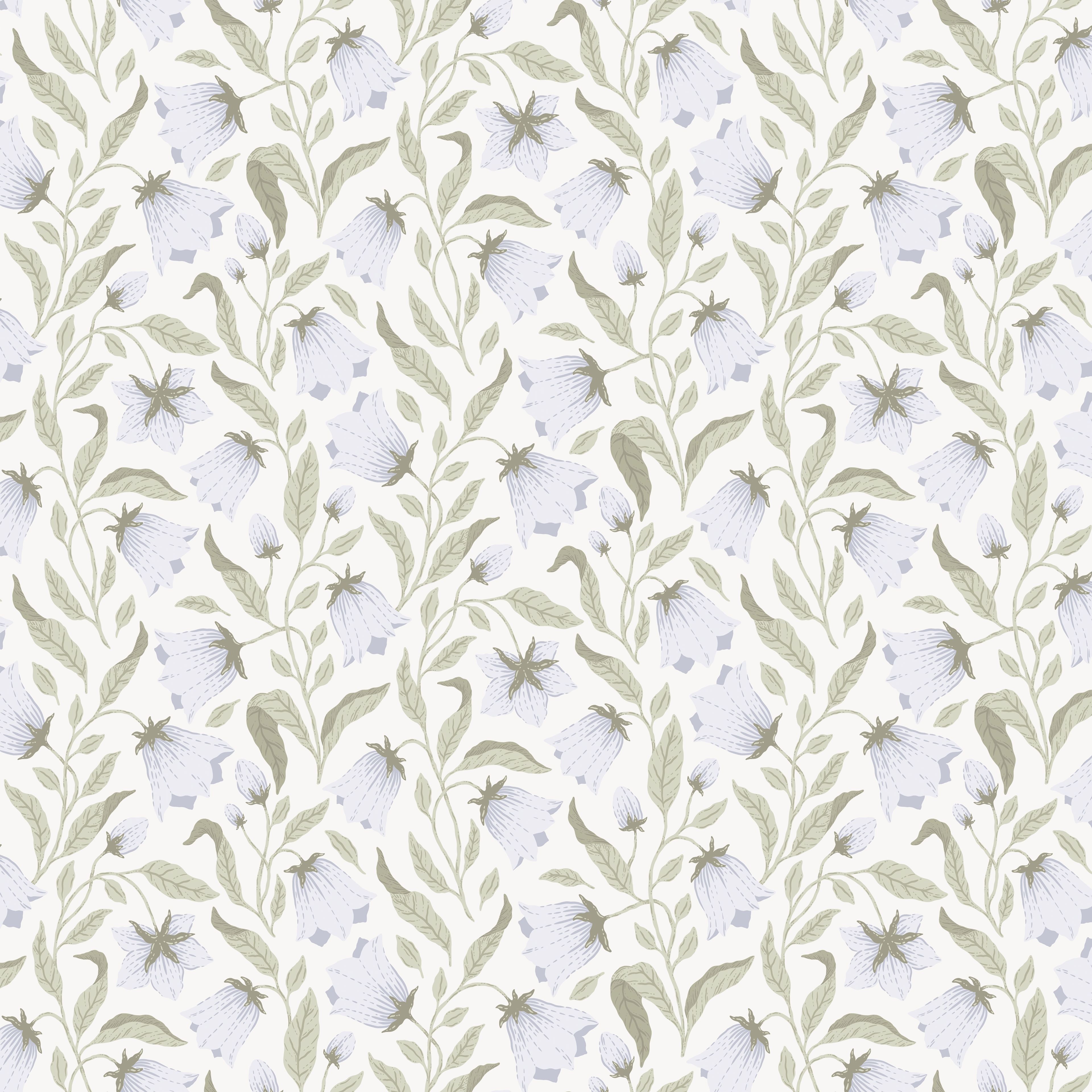 Klara o Tove blåklocka blå, tapet tapet med blommigt mönster i vit. Från kollektionen Klara o Tove. Nonwoven-material med rak passning. Passar i vardagsrum, sovrum och hall.