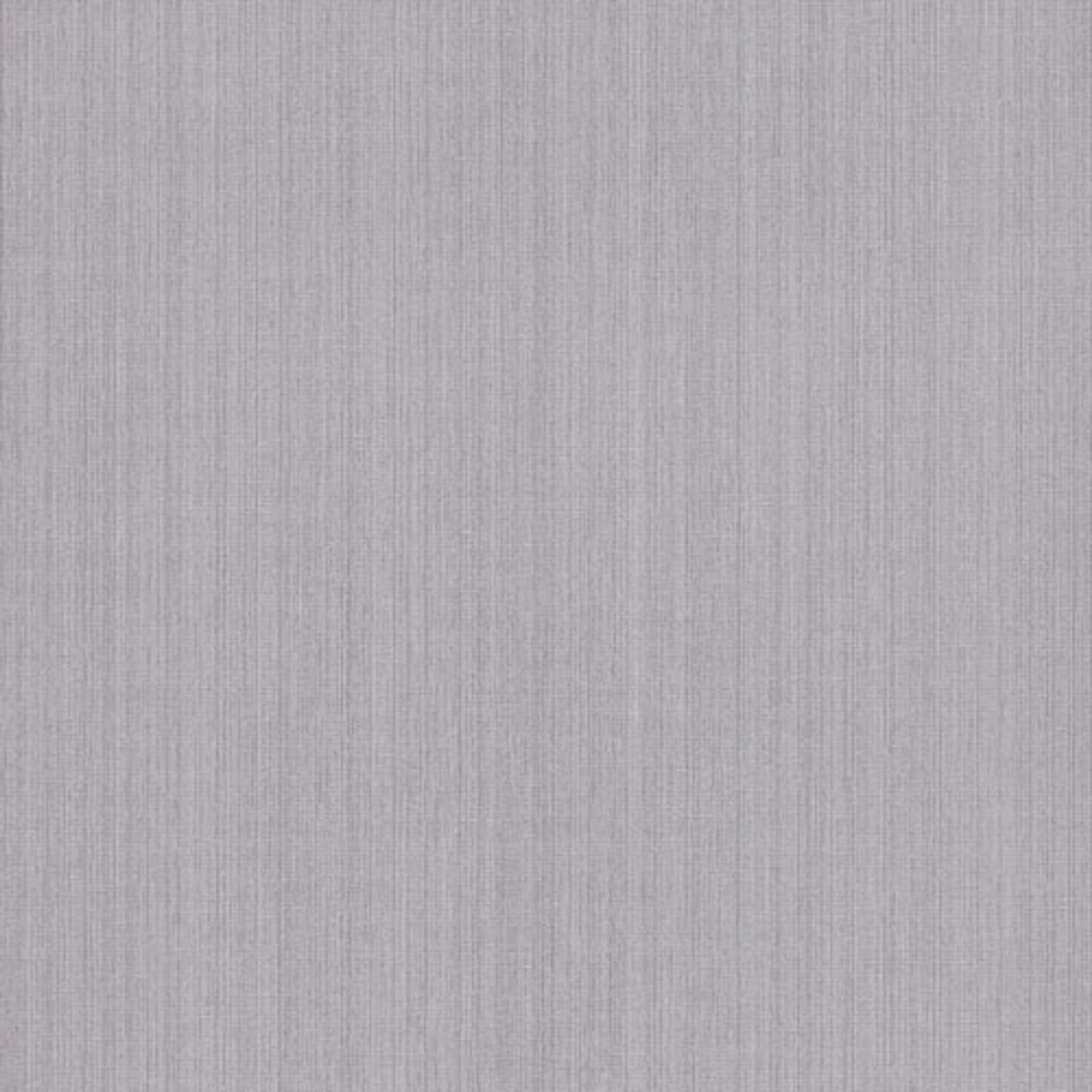 Naxos Smoke tapet från Midbec enfärgad i silver. Från kollektionen Wild. Nonwoven-material. Passar i vardagsrum, tonårsrum och arbetsrum.