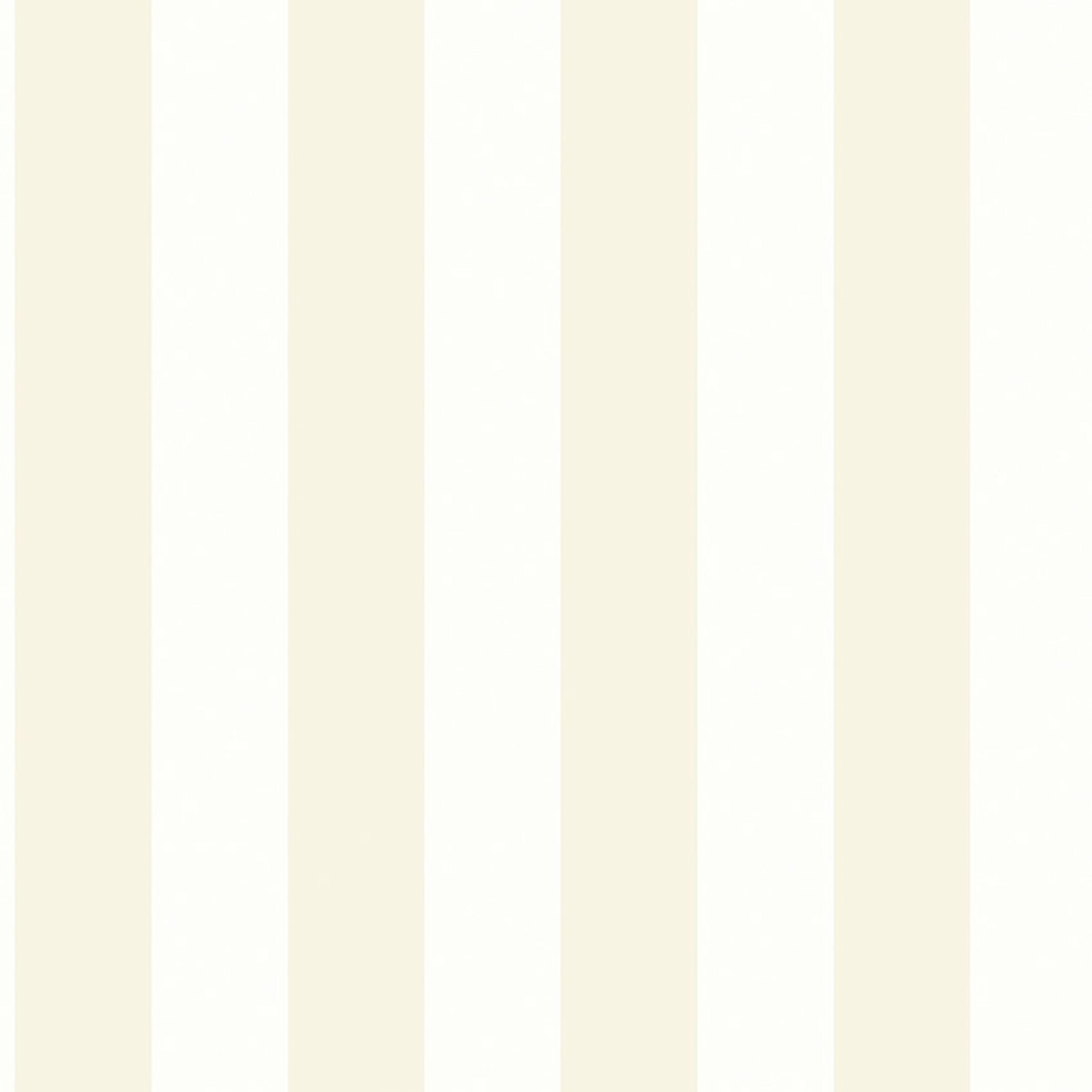 Falsterbo Stripe tapet från Boråstapeter med randigt mönster i beige. Från kollektionen Falsterbo III. Nonwoven-material.