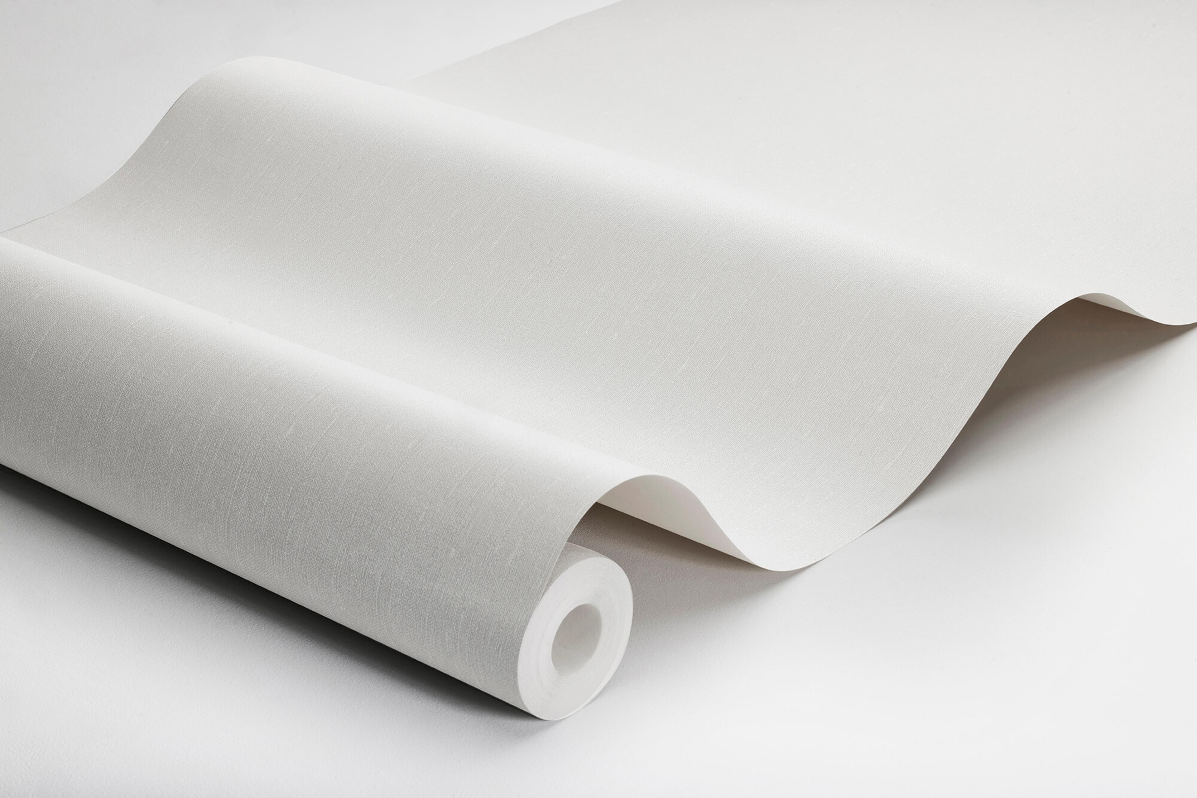 Flax Fiber tapet med enfargat, textilimitation mönster i beige. Från kollektionen Linen. Nonwoven-material. Passar i vardagsrum och matsal.