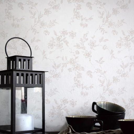 Bella, Beige tapet från duro med blommigt mönster i vit. Från kollektionen Spira. Nonwoven-material med rak passning. Country-stil.