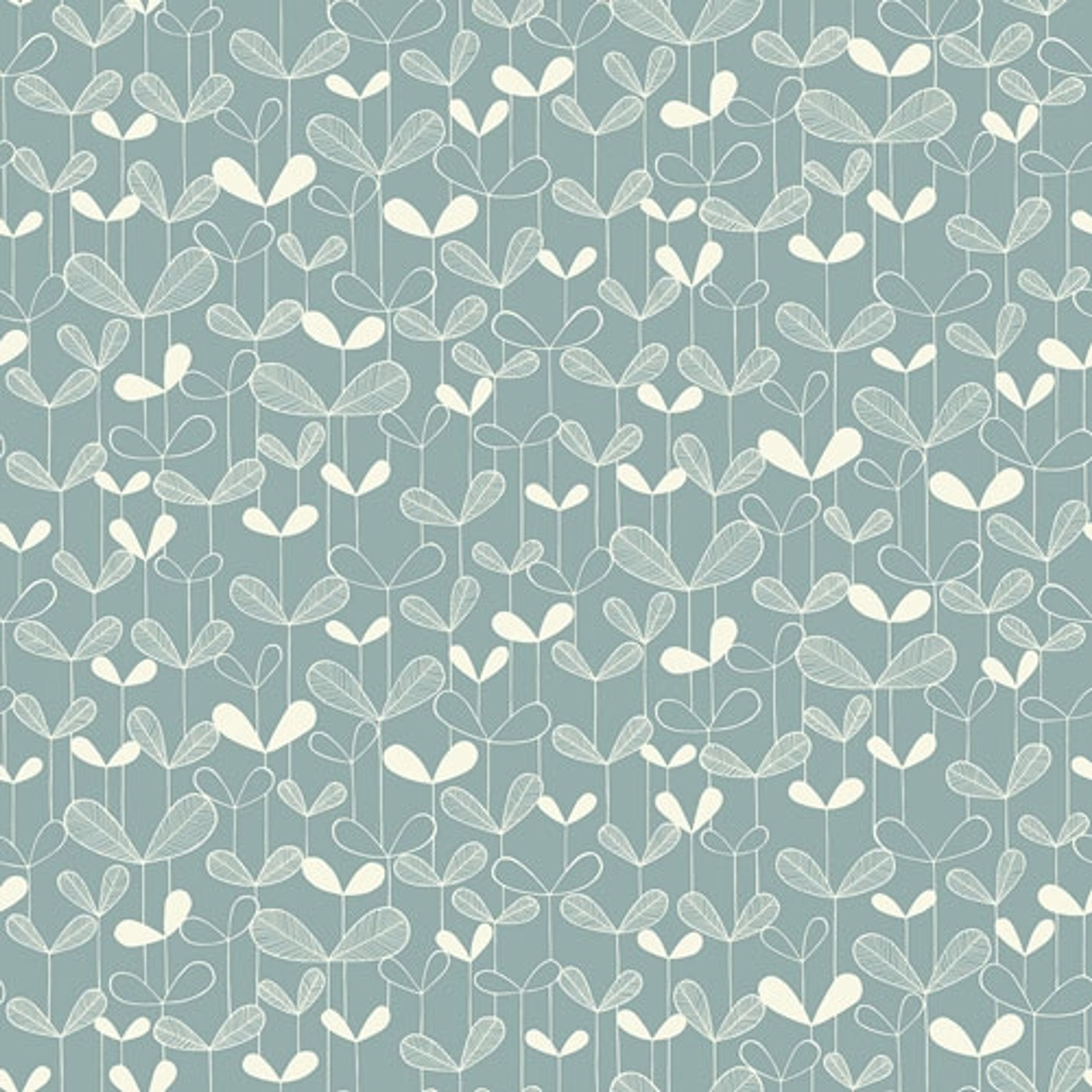 Saplings Ether tapet från Midbec med botaniskt, retro mönster i blå. Från kollektionen Kinfolk. Nonwoven-material med förskjuten passning.