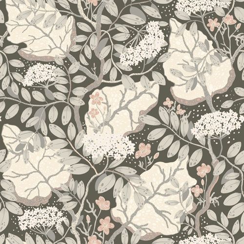 Ulla-Britt tapet med blommigt mönster i rosa och grå. Från kollektionen Lina. Nonwoven-material med rak passning.