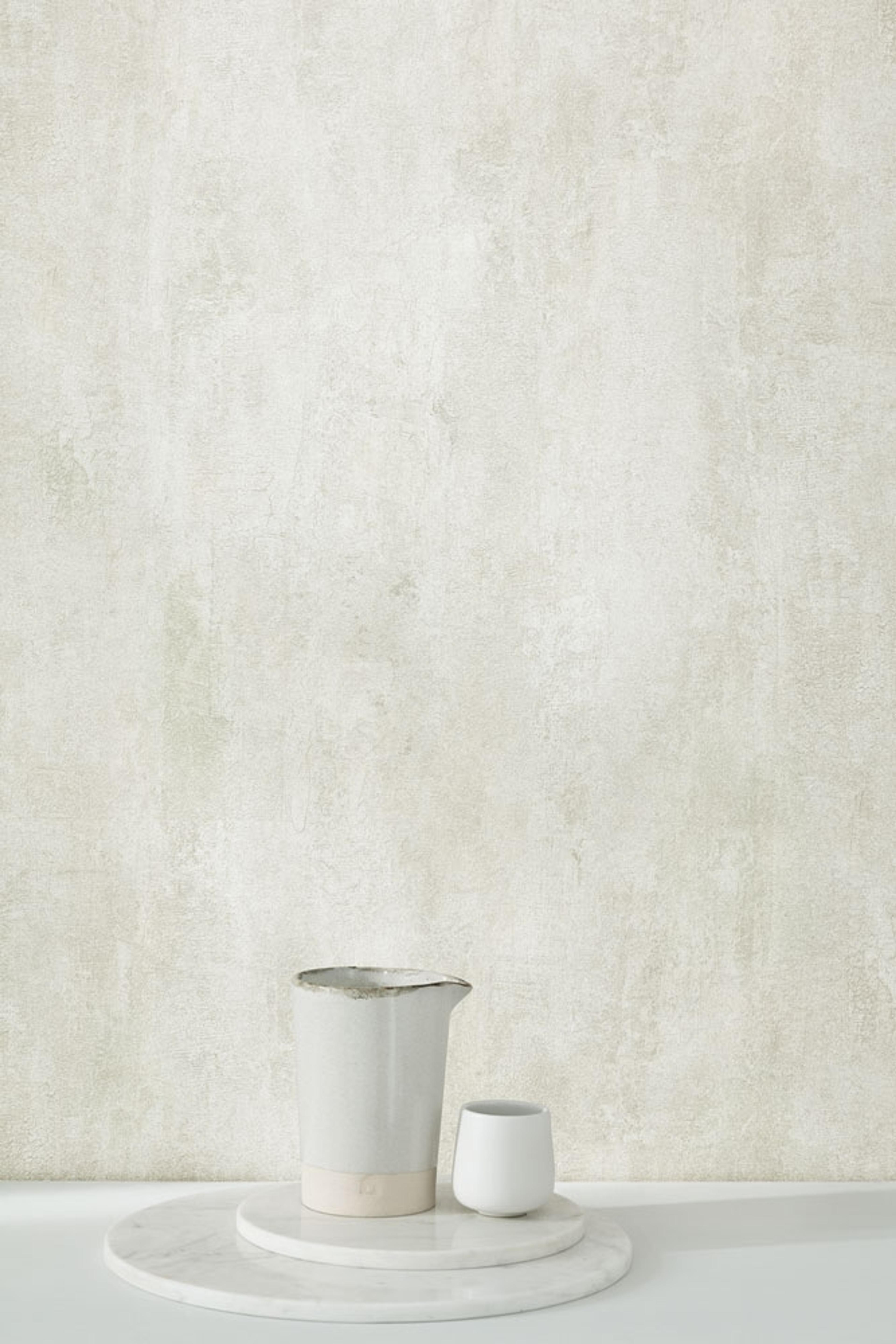 Aponia Meadow tapet från Midbec med tegelsten mönster i beige. Från kollektionen Colours. Nonwoven-material med förskjuten passning.