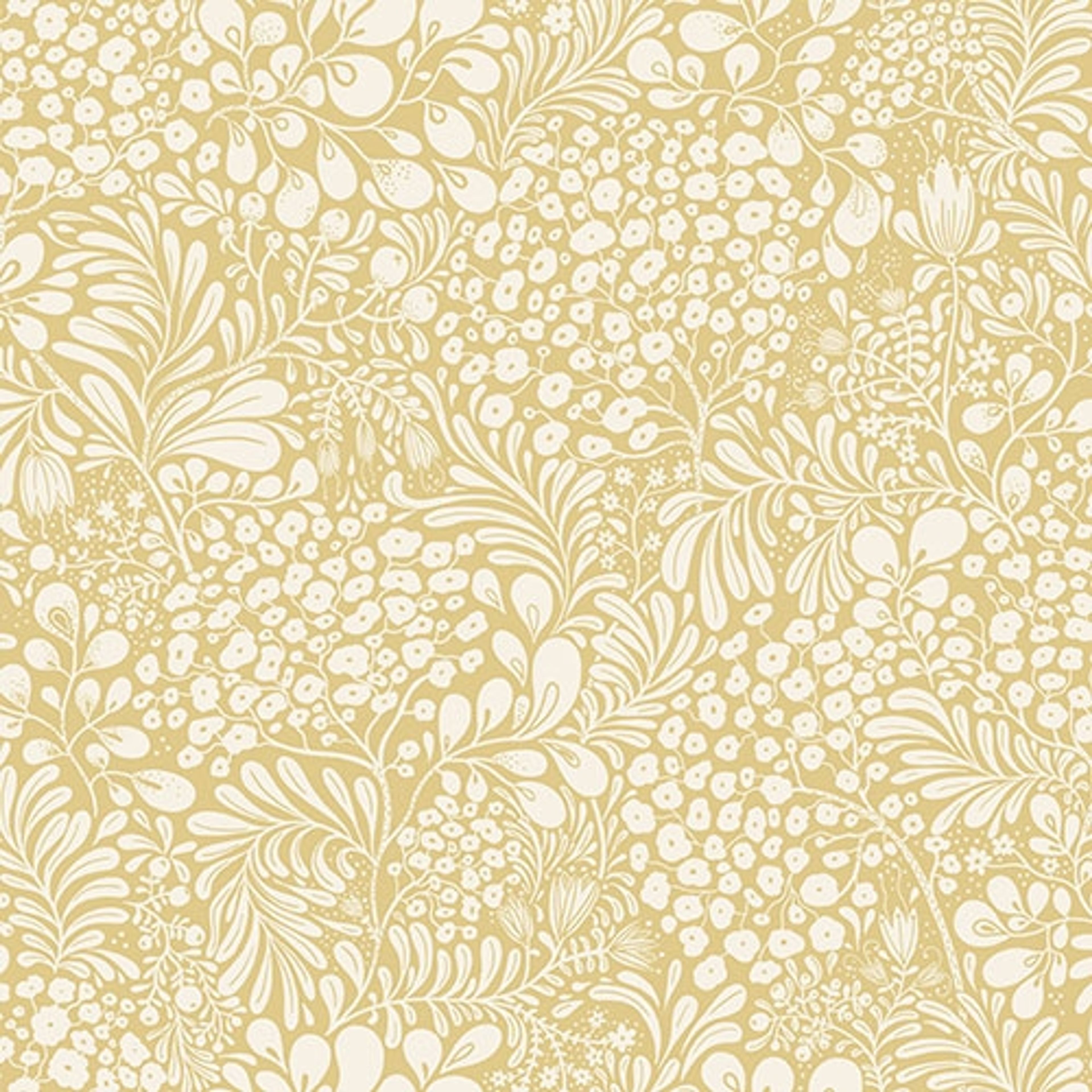 Siv, beige tapet med blommigt mönster i beige. Från kollektionen Lina 2. Nonwoven-material med förskjuten passning.
