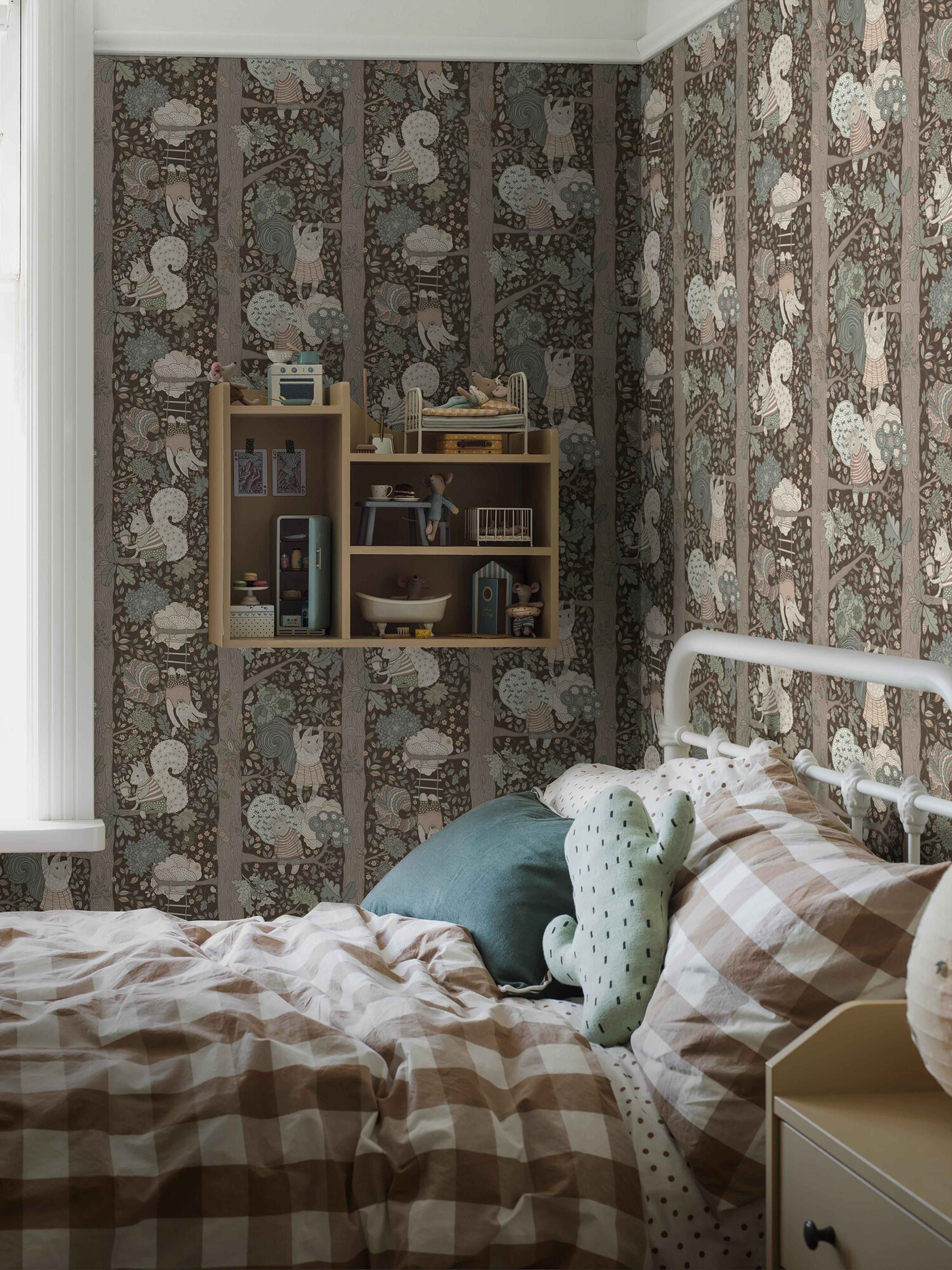 Charlie från Boråstapeter i svart och multifärg. Från kollektionen Scandinavian Designers Mini.