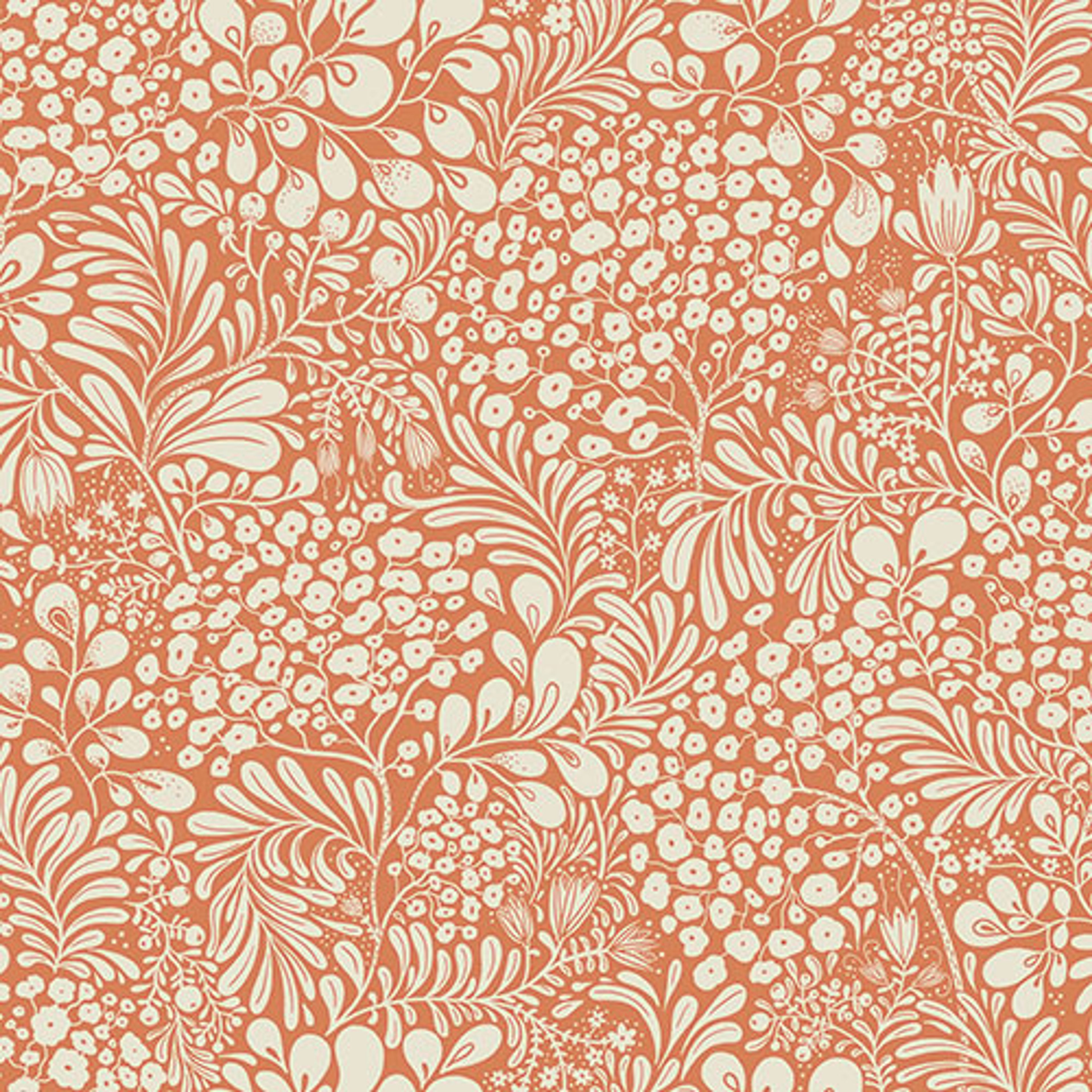 Siv, mörk persikofärgad tapet med botaniskt mönster i röd. Från kollektionen Lina 2. Nonwoven-material med förskjuten passning. Lek-stil.