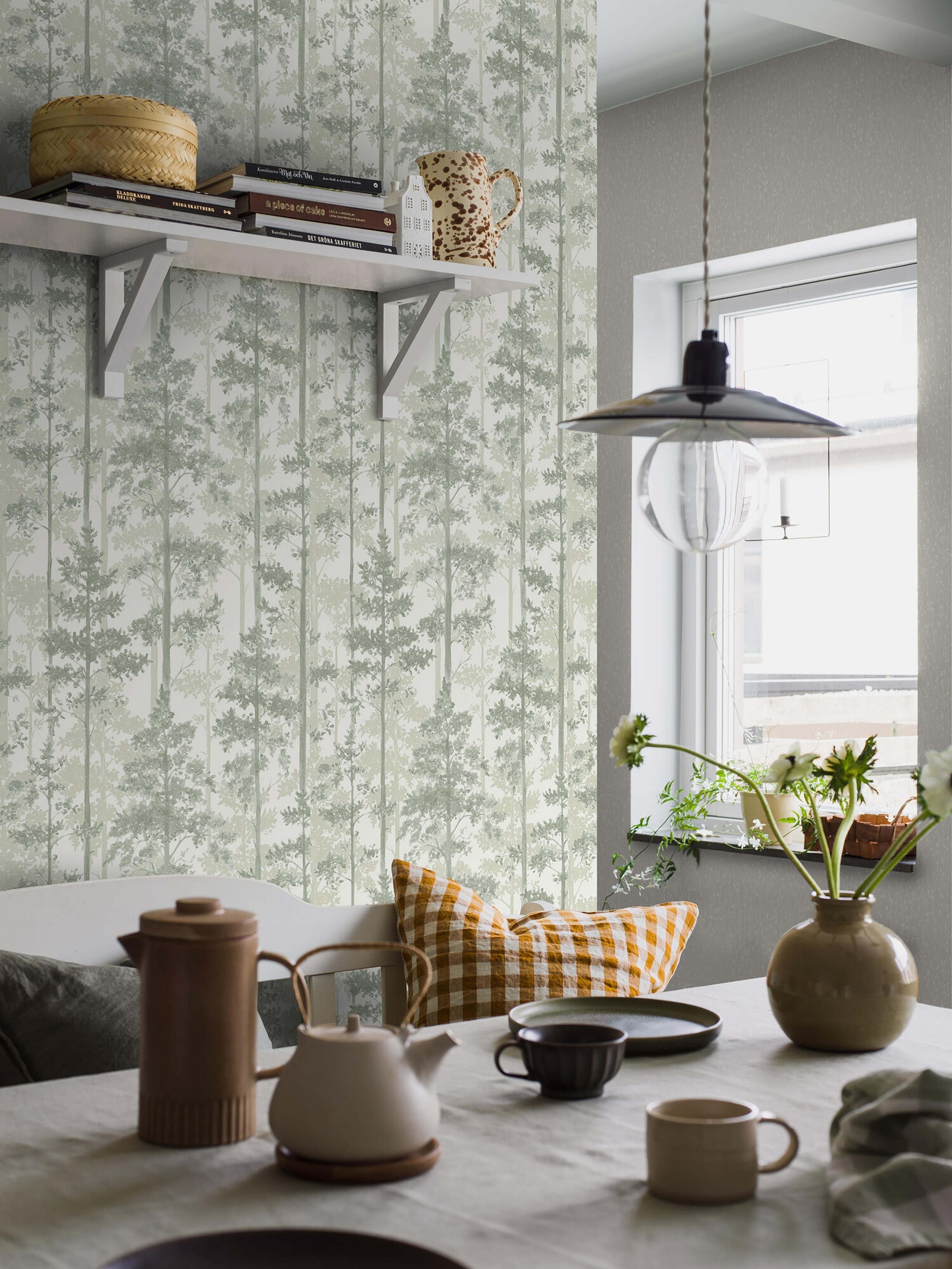 Ronja 38766, tapet tapet med botaniskt, grafiskt mönster i grön. Från kollektionen Borosan Hem. Nonwoven-material med förskjuten passning.