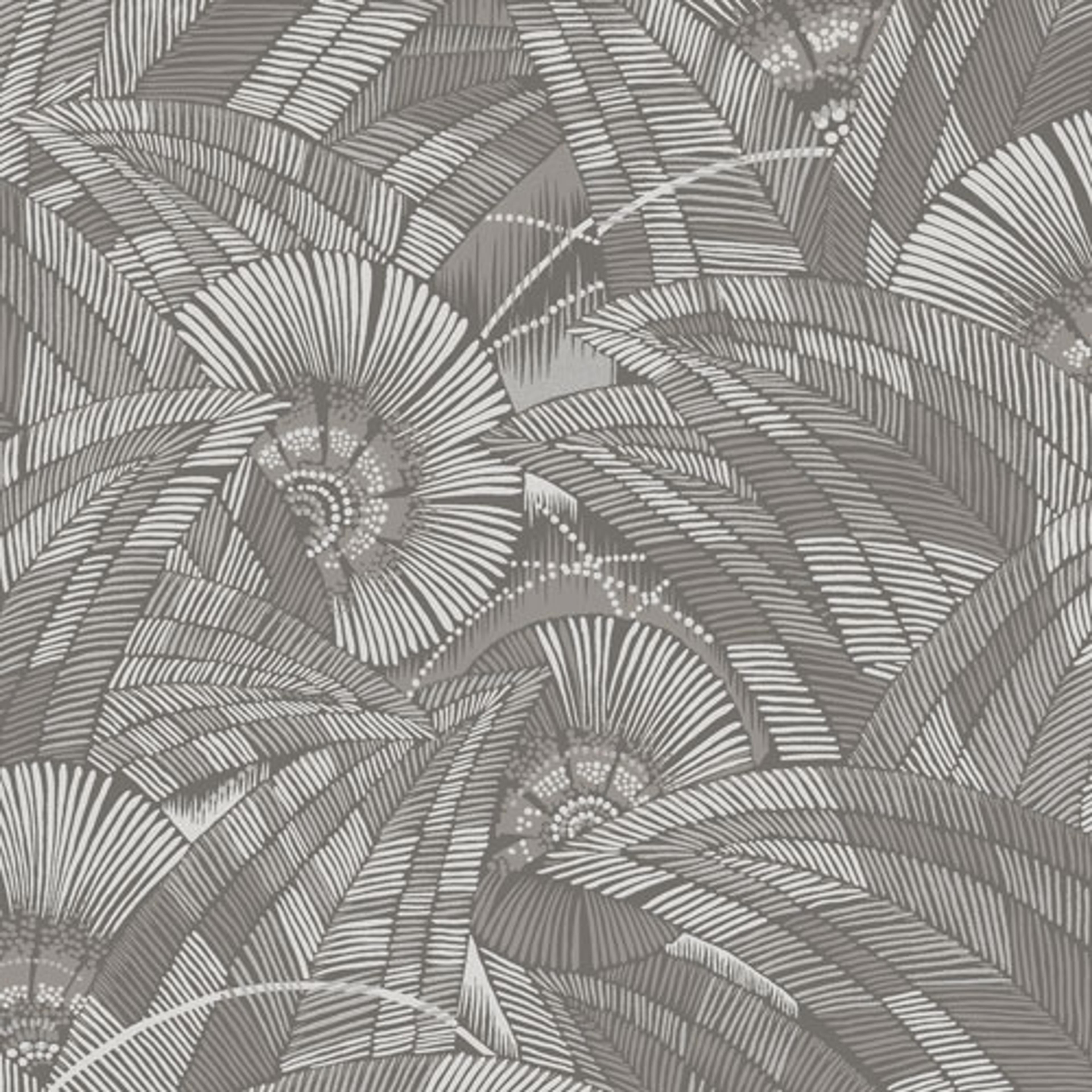 Bali Rock tapet tapet från Midbec med botaniskt mönster i grå. Från kollektionen Tribute. Nonwoven-material med förskjuten passning. Passar i vardagsrum, matsal och hall.