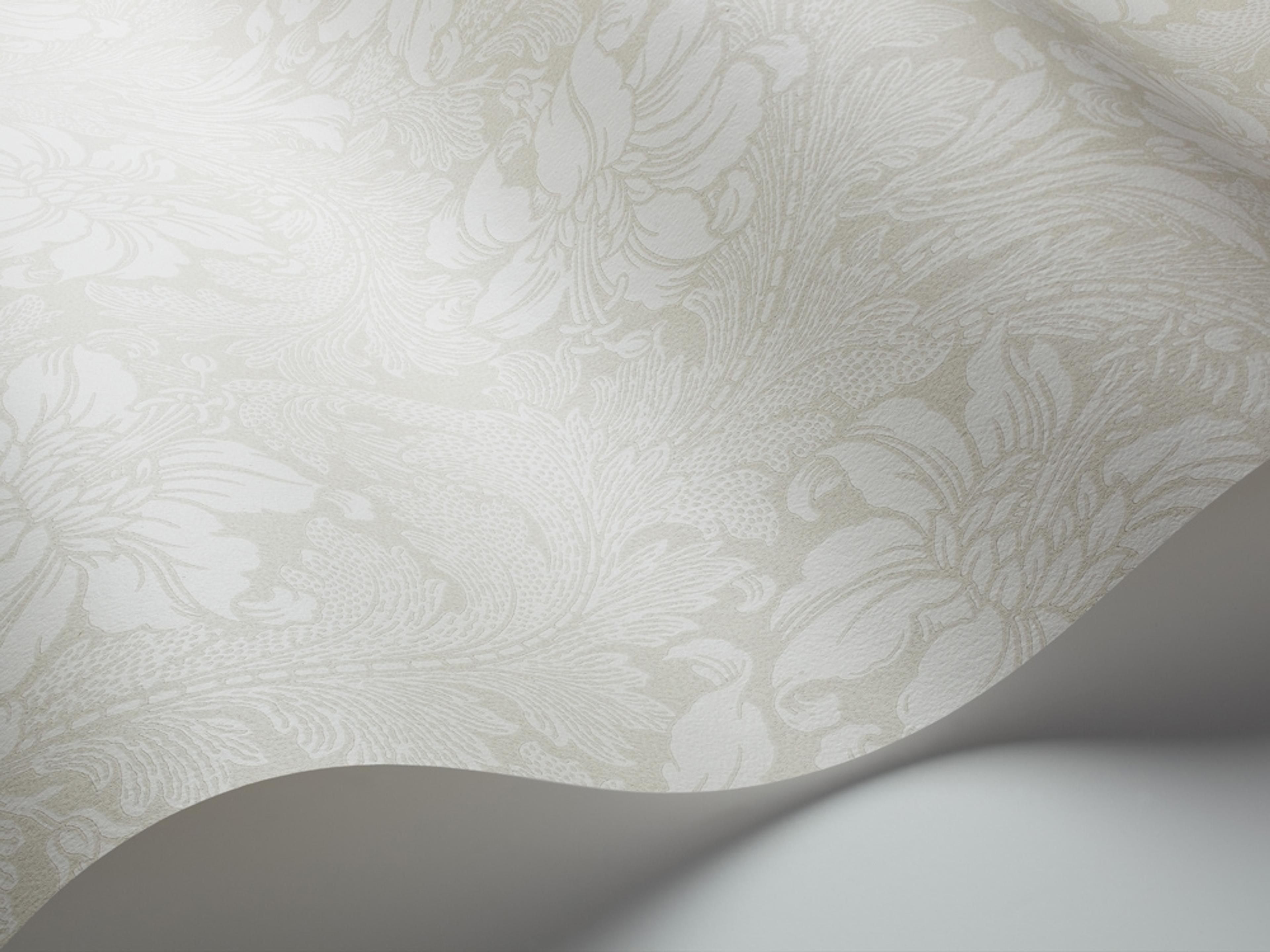 Acanthus från Boråstapeter i beige och multifärg. Från kollektionen Vårt Arkiv.