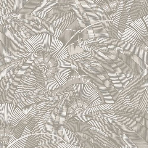 Bali Desert tapet tapet från Midbec med botaniskt mönster i beige. Från kollektionen Tribute. Nonwoven-material med förskjuten passning. Passar i vardagsrum, matsal och hall.