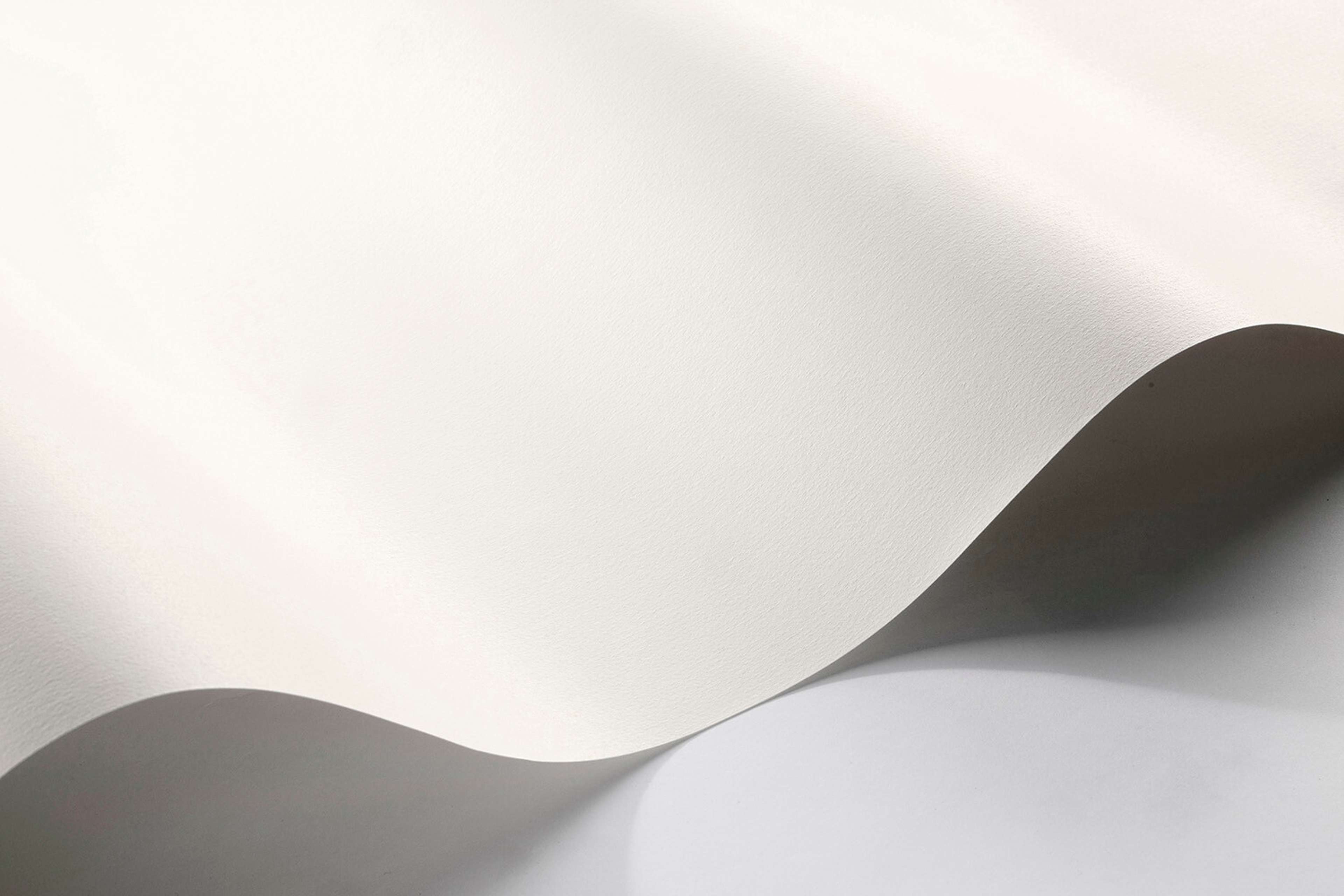 Borosan 21 8643 tapet enfärgad i vit. Från kollektionen Borosan 21. Papper-material.