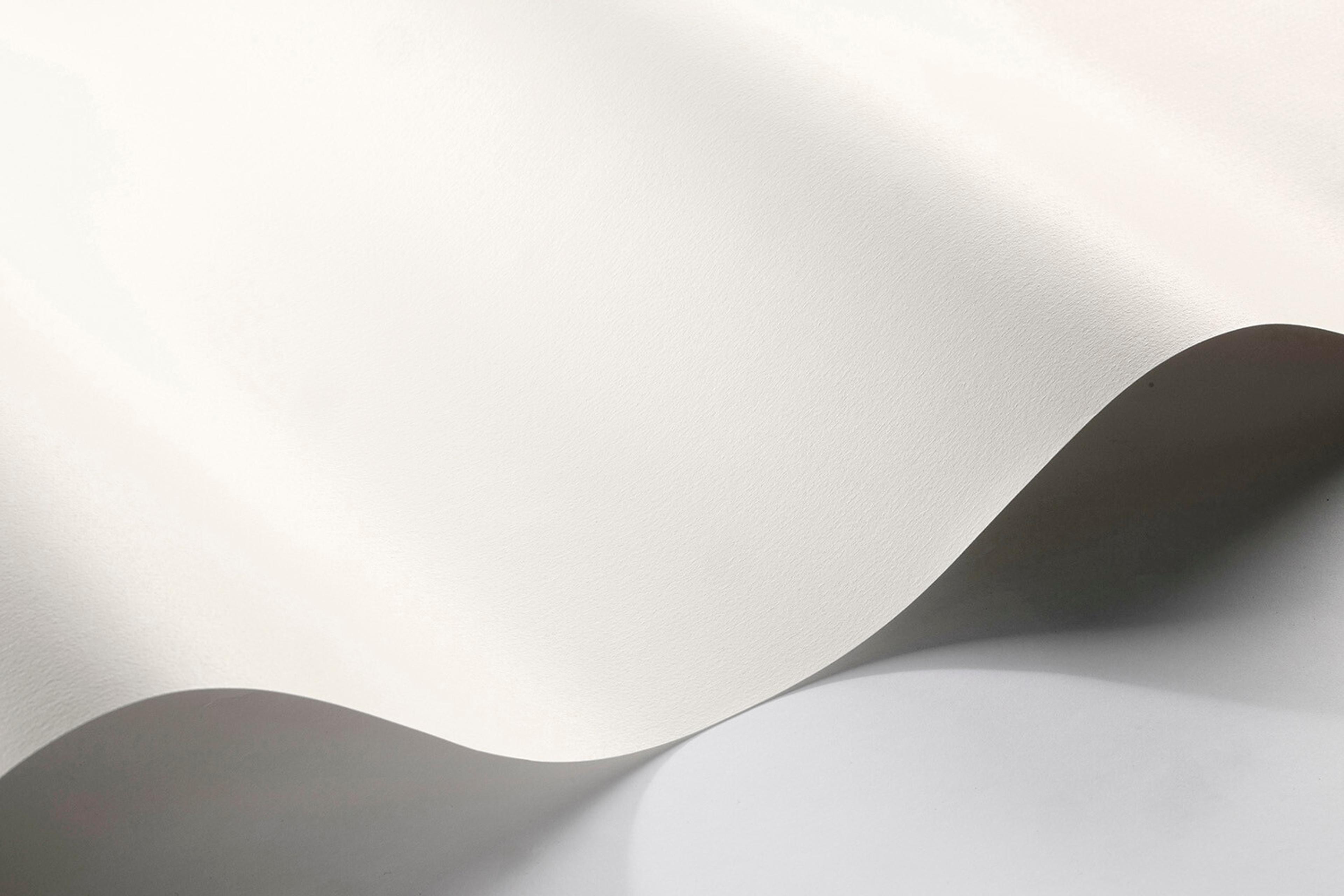 Borosan 21 8643 tapet enfärgad i vit. Från kollektionen Borosan 21. Papper-material.