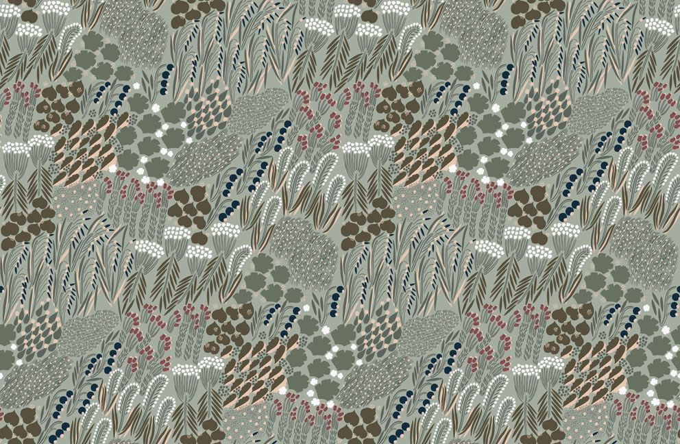 Pieni Letto tapet med blommigt mönster i grön. Från kollektionen Marimekko 6. Nonwoven-material med rak passning.