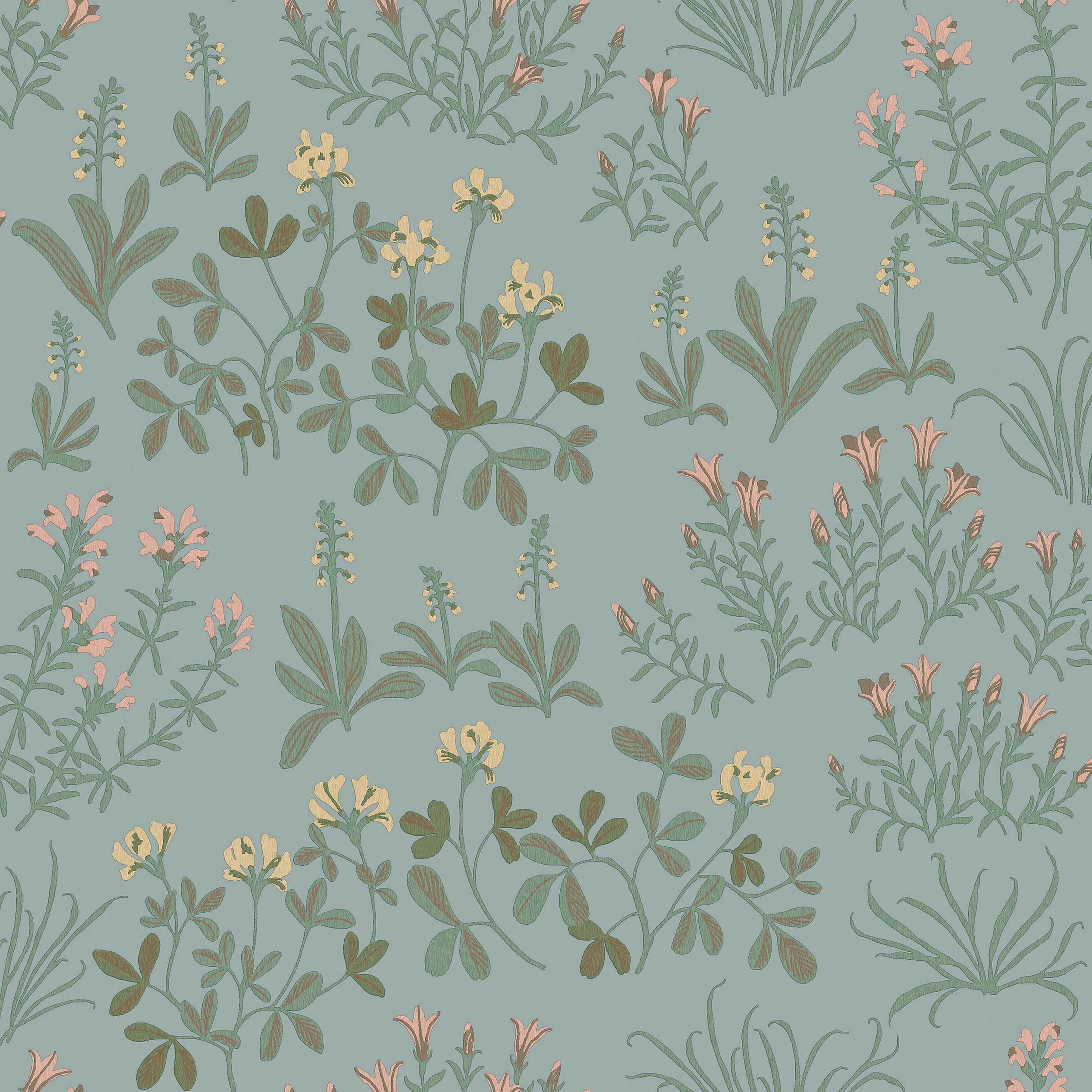Noras Äng blå, tapet tapet med blommigt, naturochlandskap mönster i blå. Från kollektionen Nordic Folk. Nonwoven-material med förskjuten passning. Passar i sovrum.