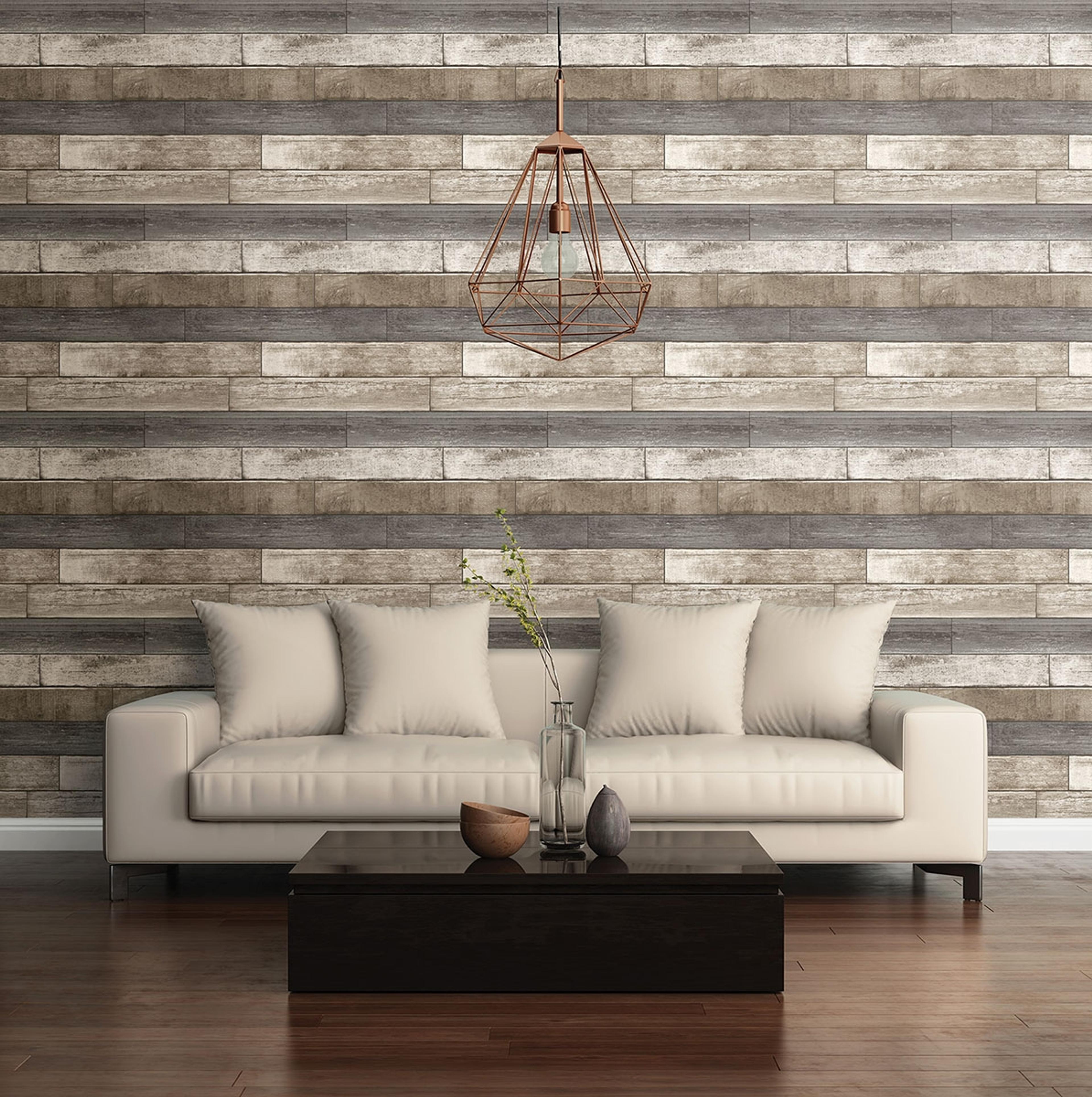 Weathered Plank tapet i grå tapet med tegelsten mönster i grå. Från kollektionen trilogy. Nonwoven-material med rak passning. Passar i vardagsrum och matsal.