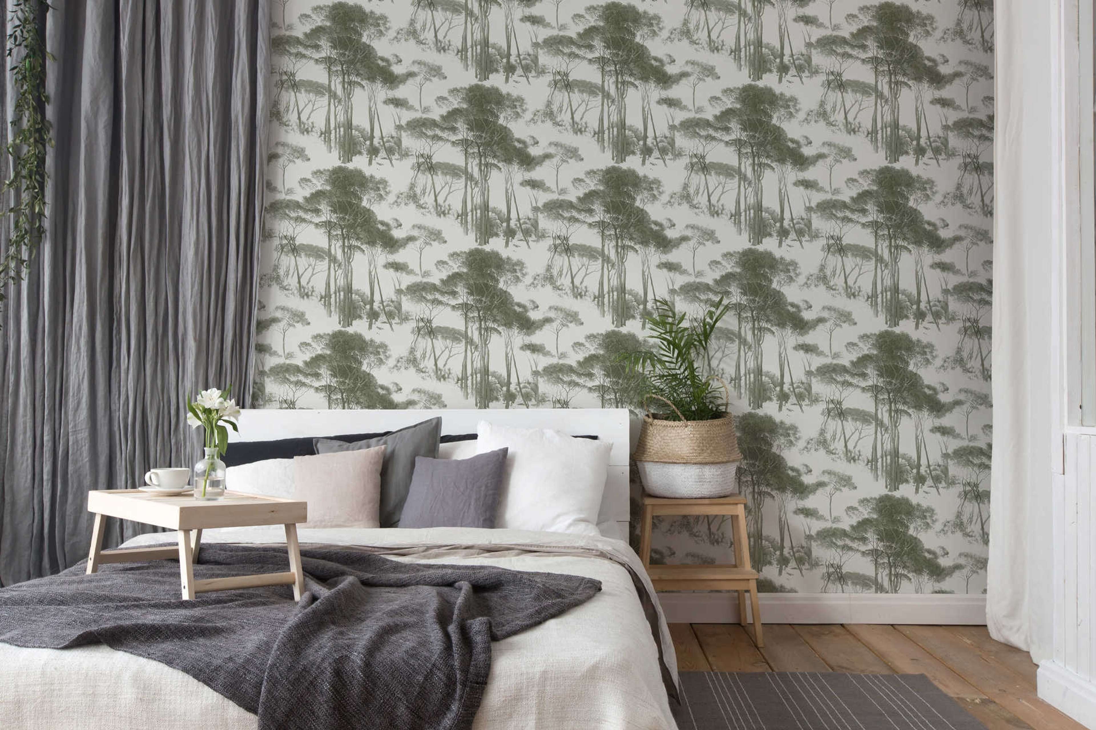 Treetops, strukturtapet i vit och grön tapet med djur mönster i vit. Från kollektionen history of art. Nonwoven-material med förskjuten passning. Passar i vardagsrum och matsal.