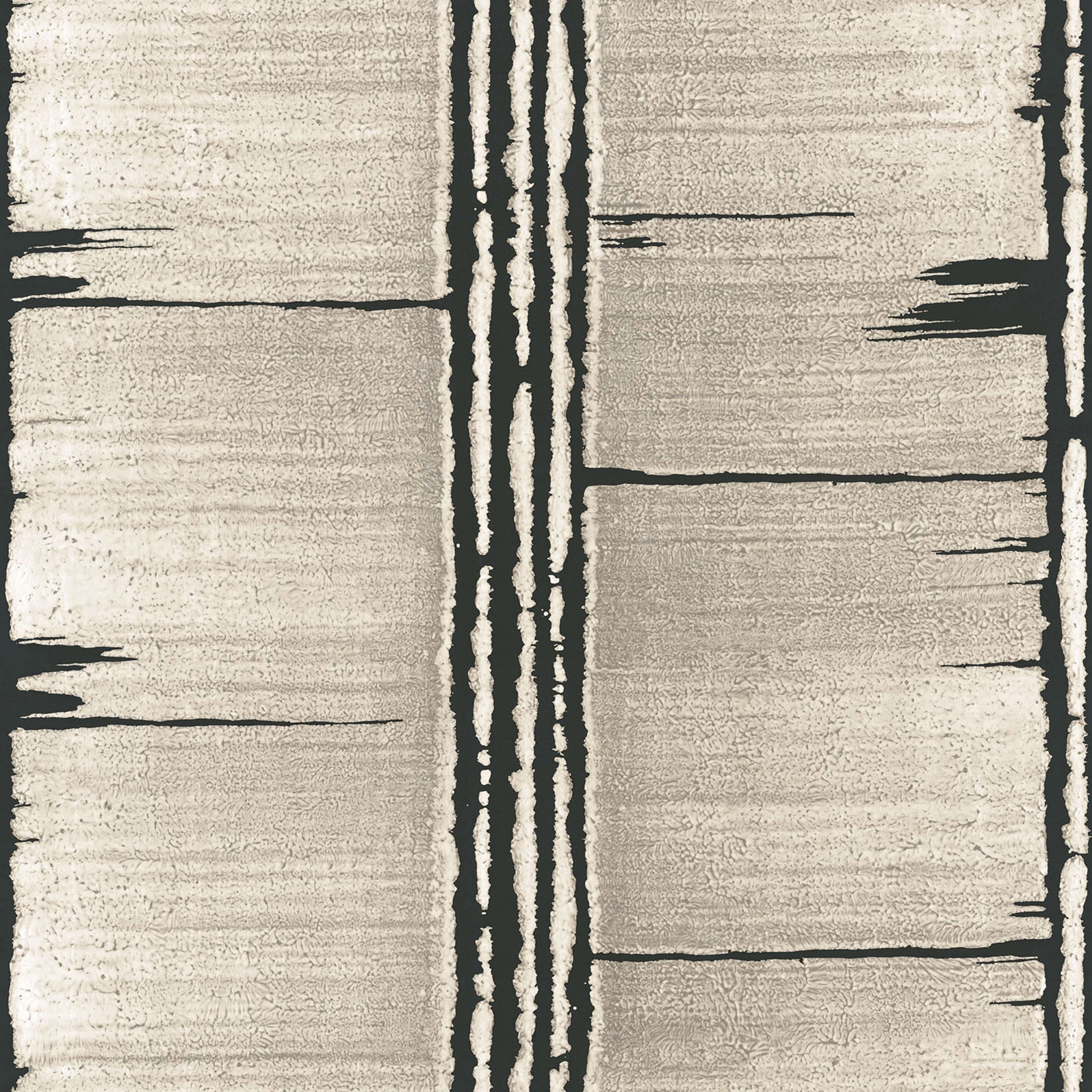Bark Stripe tapet i beige tapet med randigt mönster i beige. Från kollektionen bazaar. Nonwoven-material med förskjuten passning. Passar i vardagsrum och matsal.