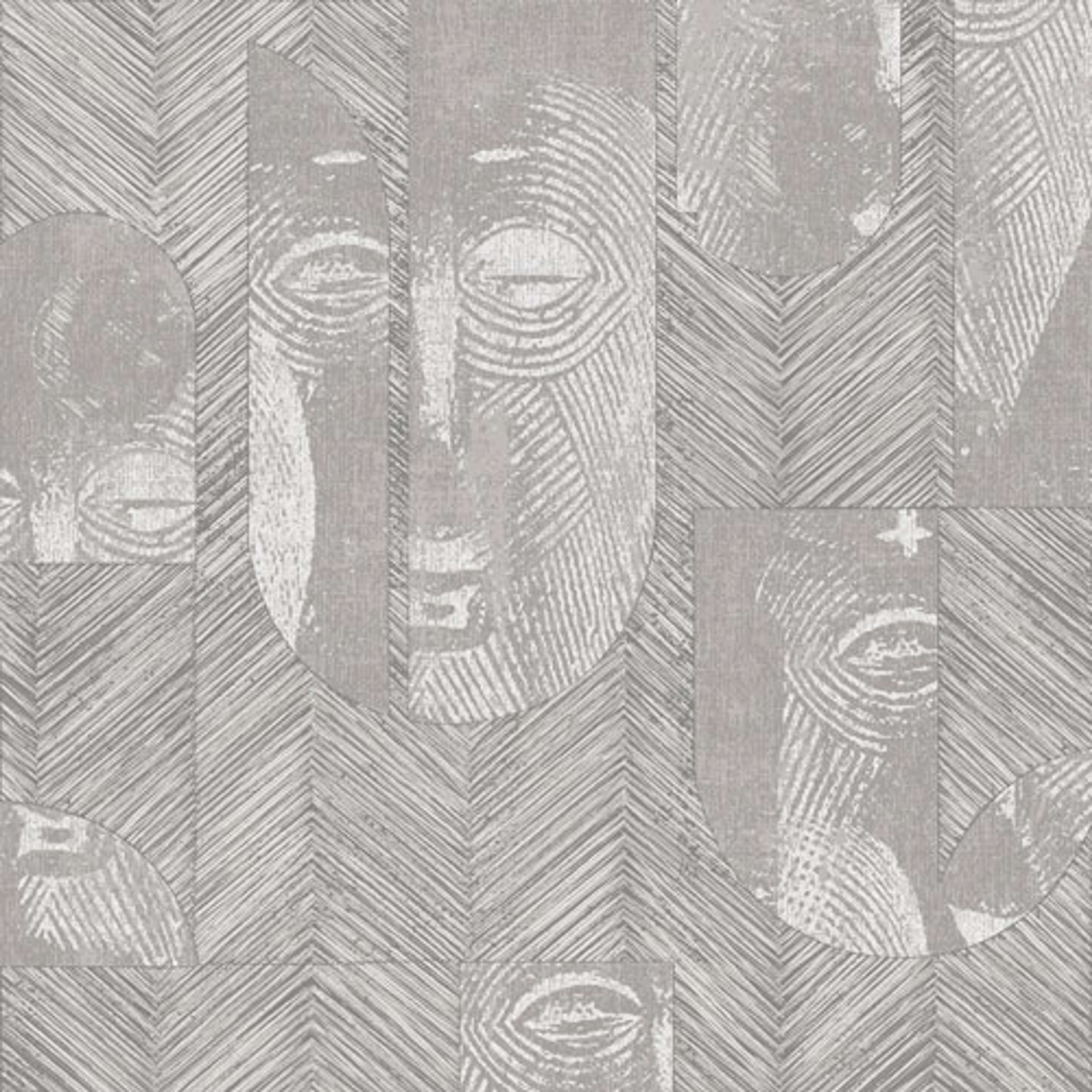 Mask Rock tapet tapet från Midbec med grafiskt mönster i grå. Från kollektionen Tribute. Nonwoven-material med förskjuten passning. Passar i vardagsrum, matsal och hall.