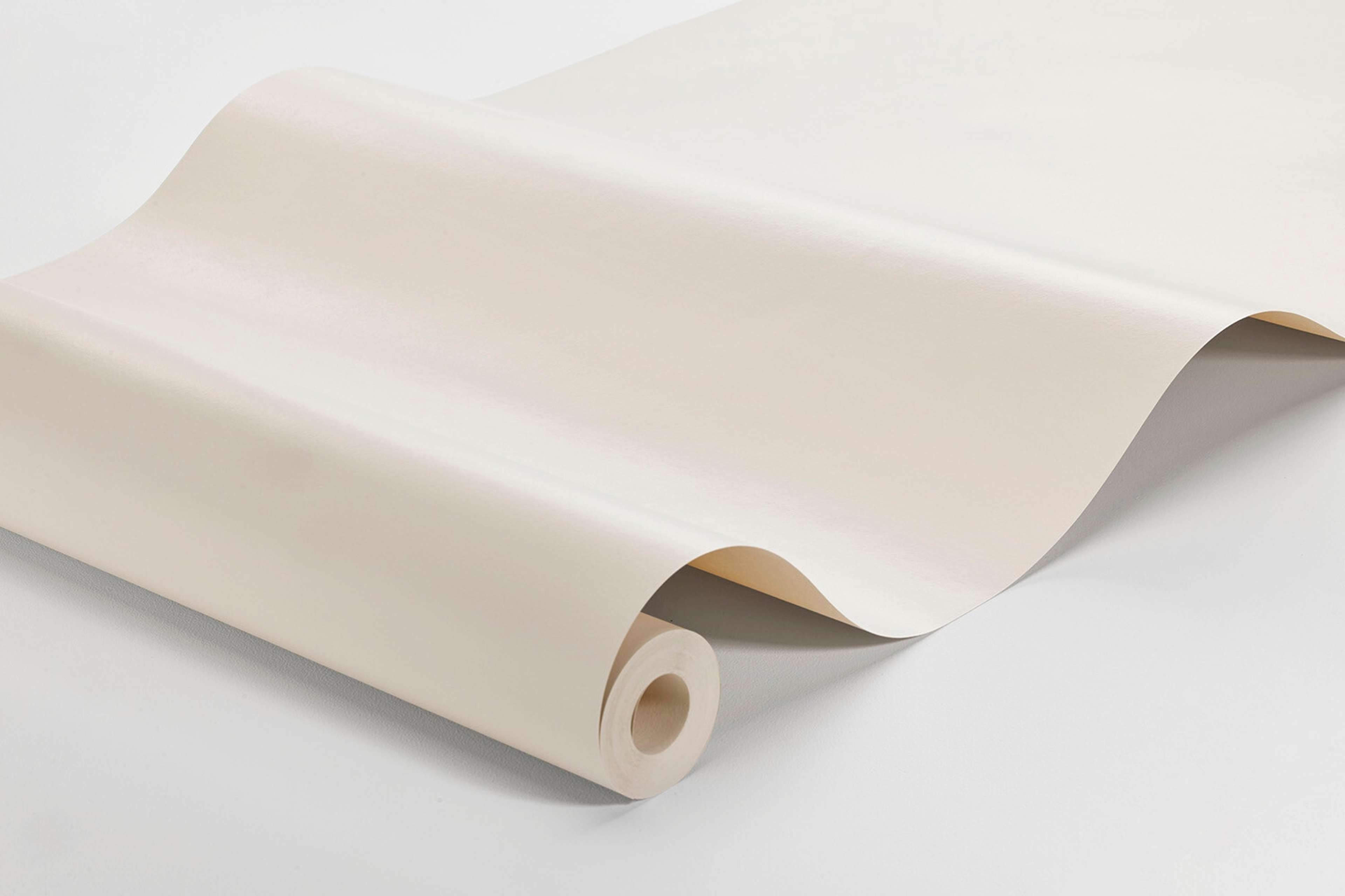 Light Clay tapet enfärgad i beige. Från kollektionen Pigment. Nonwoven-material.